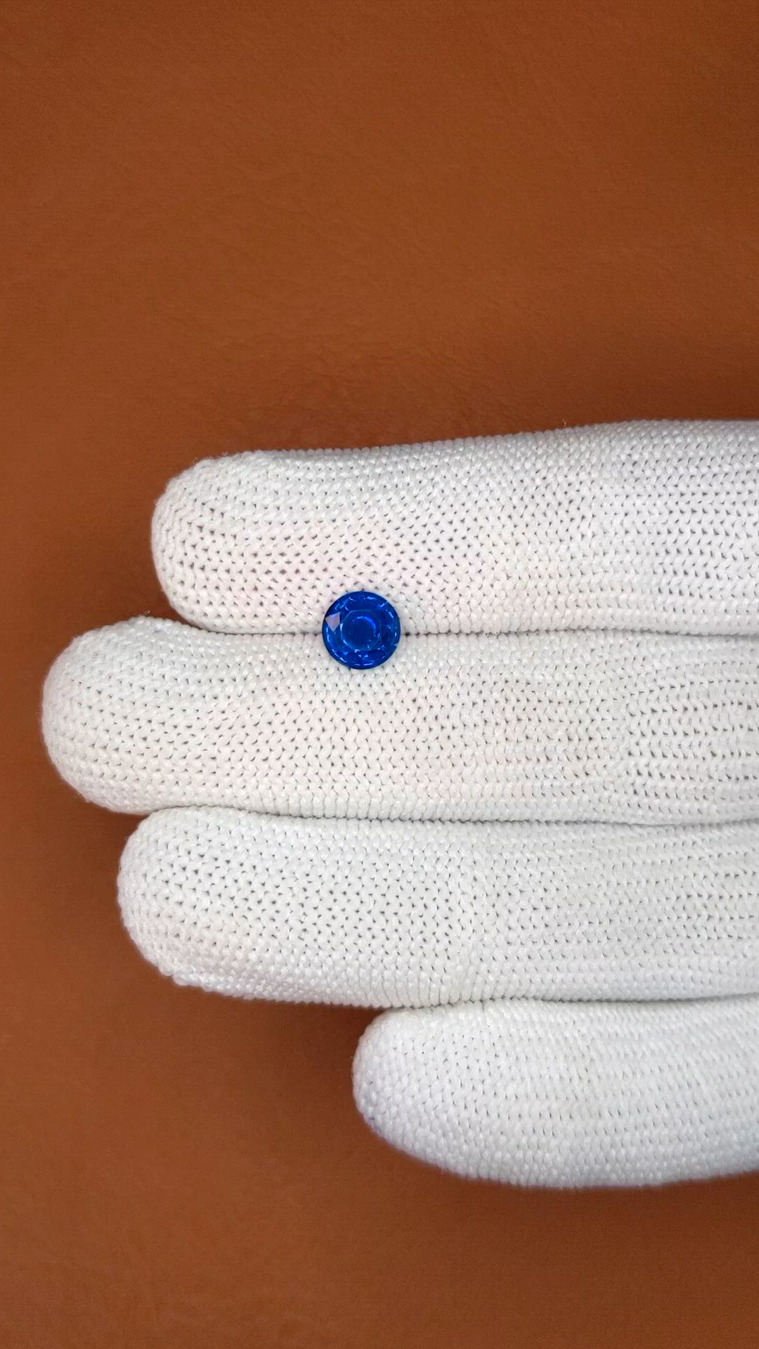 1.38 Ct. Blue Sapphire from Ceylon (Sri Lanka) Size Video