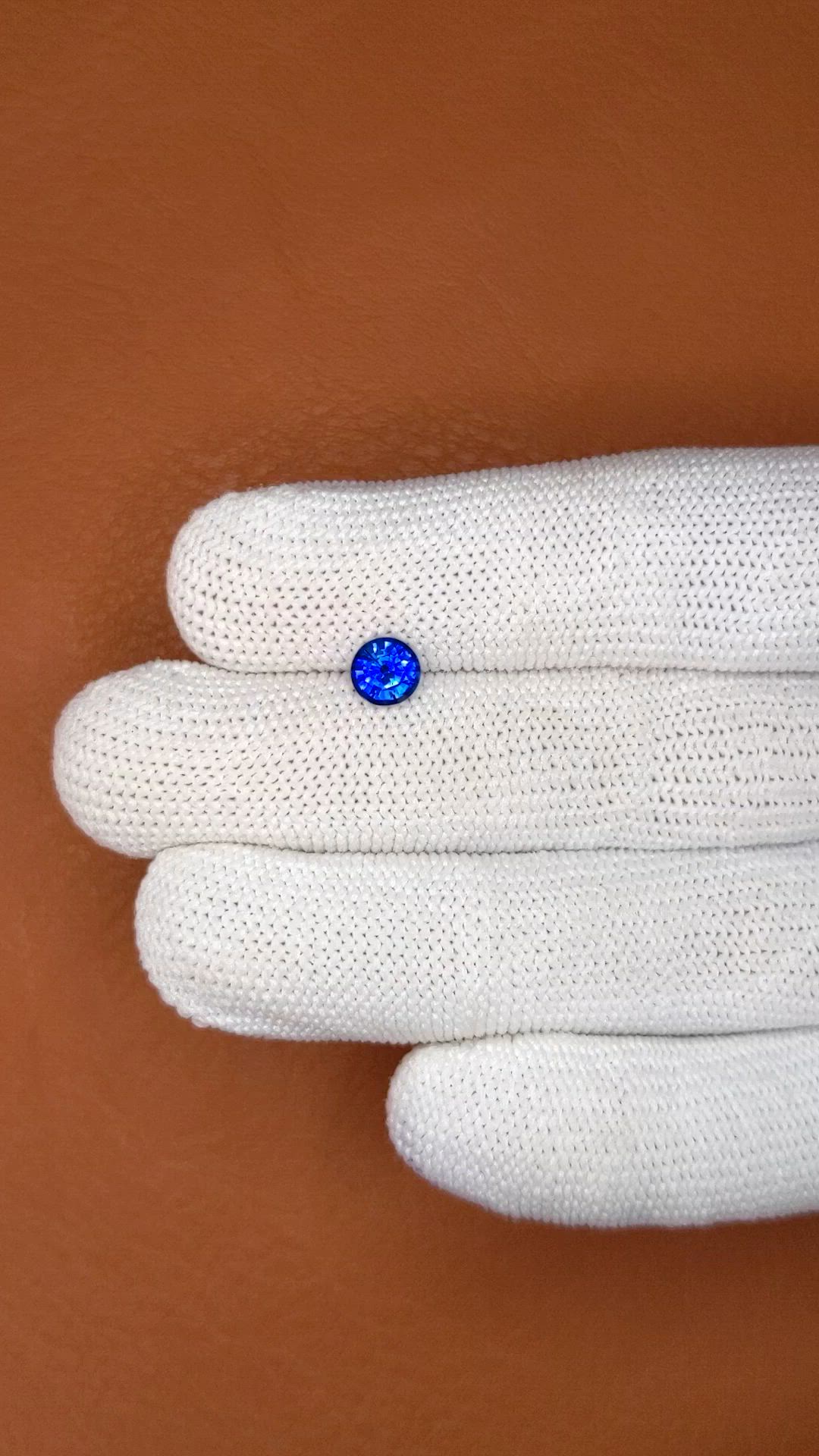 0.98 Ct. Blue Sapphire from Ceylon (Sri Lanka) Size Video