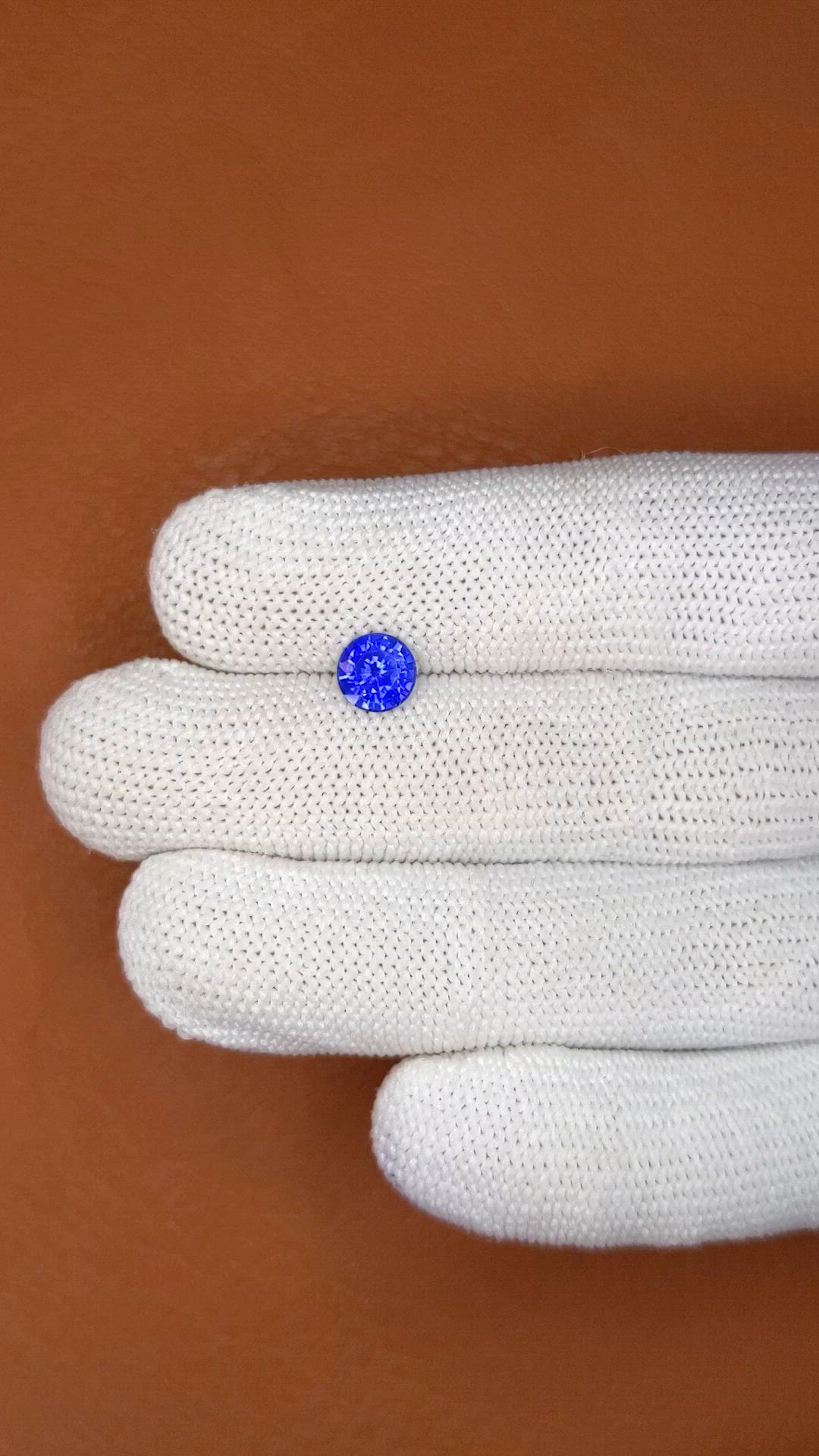 1.33 Ct. Blue Sapphire from Ceylon (Sri Lanka) Size Video