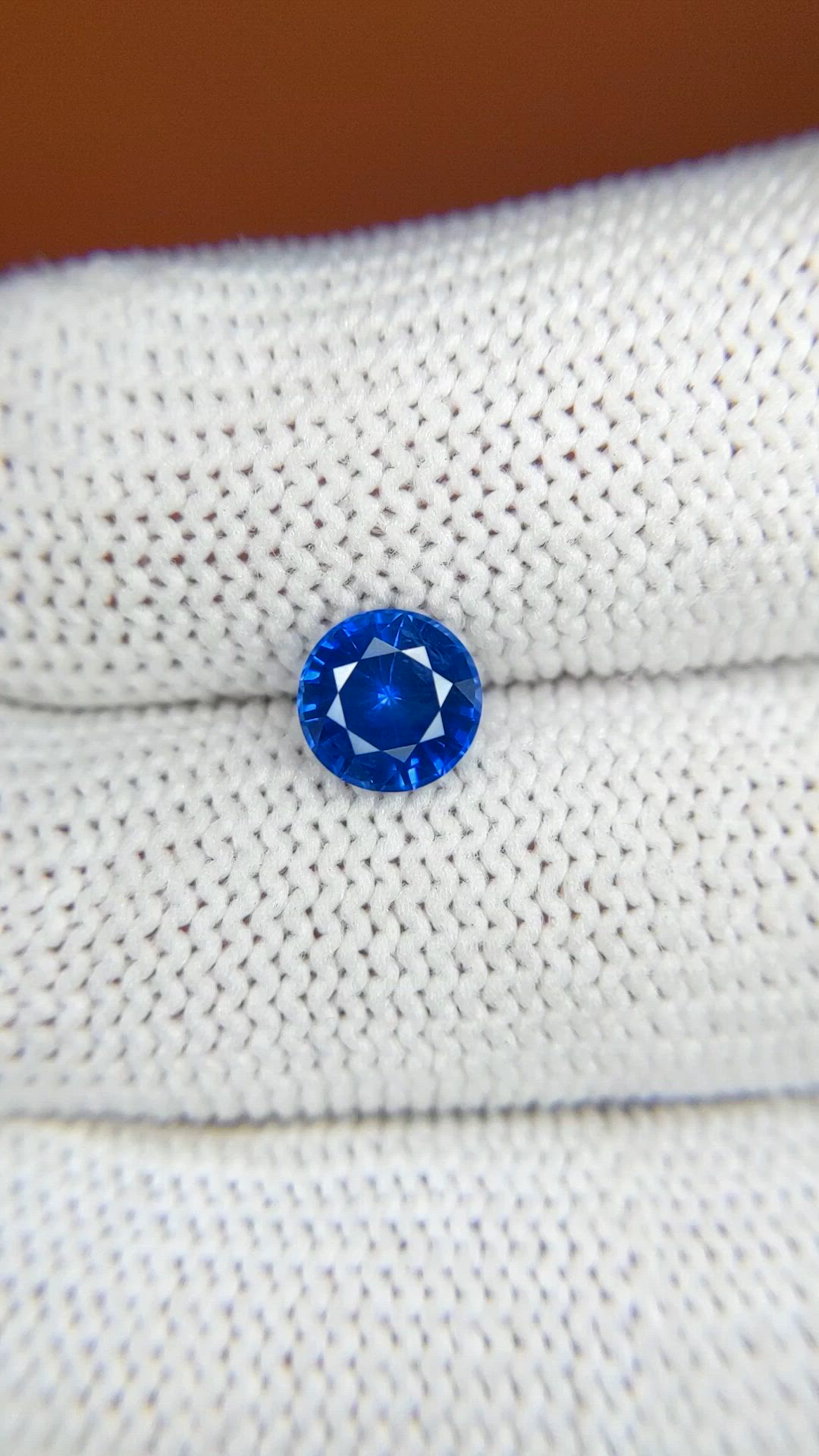 1.33 Ct. Blue Sapphire from Ceylon (Sri Lanka) Size Video