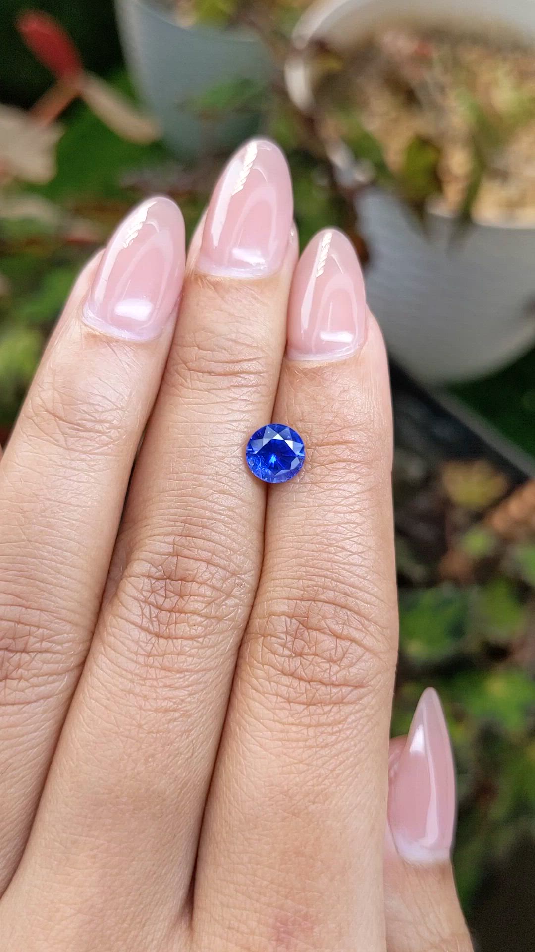 1.33 Ct. Blue Sapphire from Ceylon (Sri Lanka) Size Video