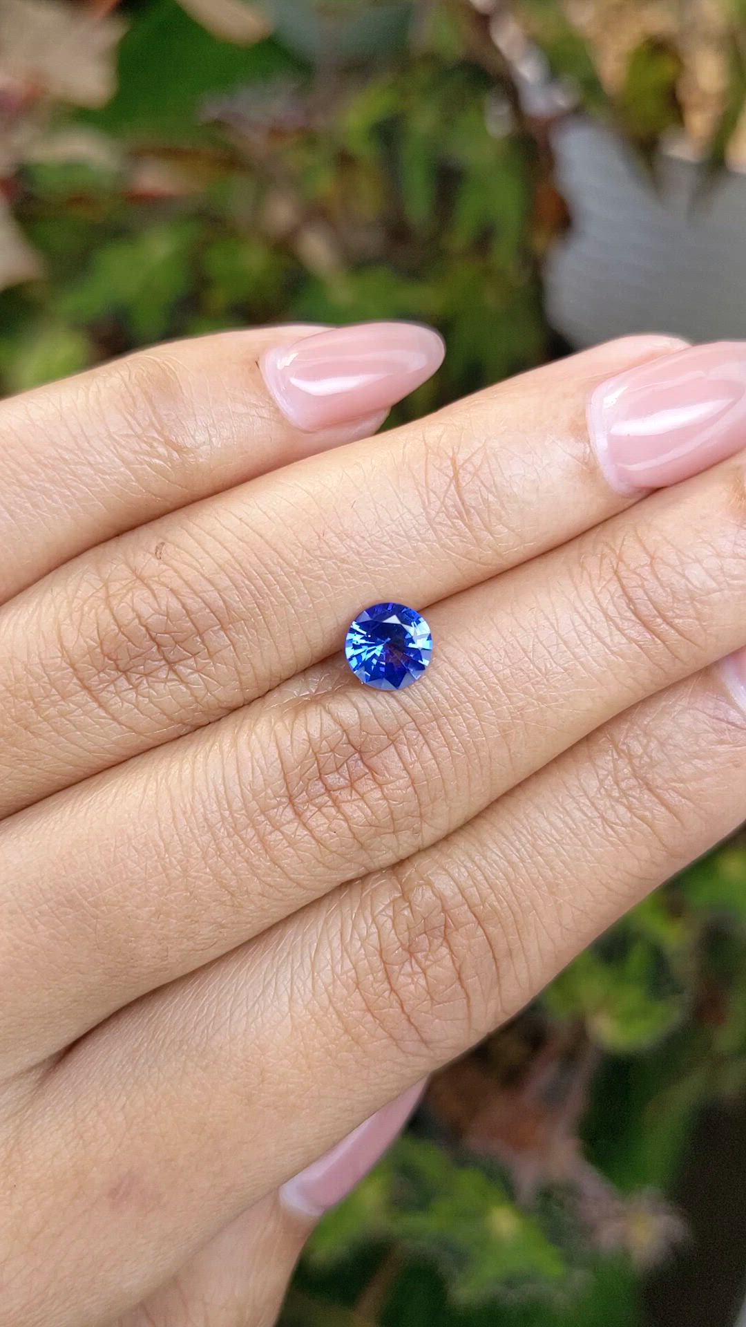 1.05 Ct. Blue Sapphire from Ceylon (Sri Lanka) Size Video