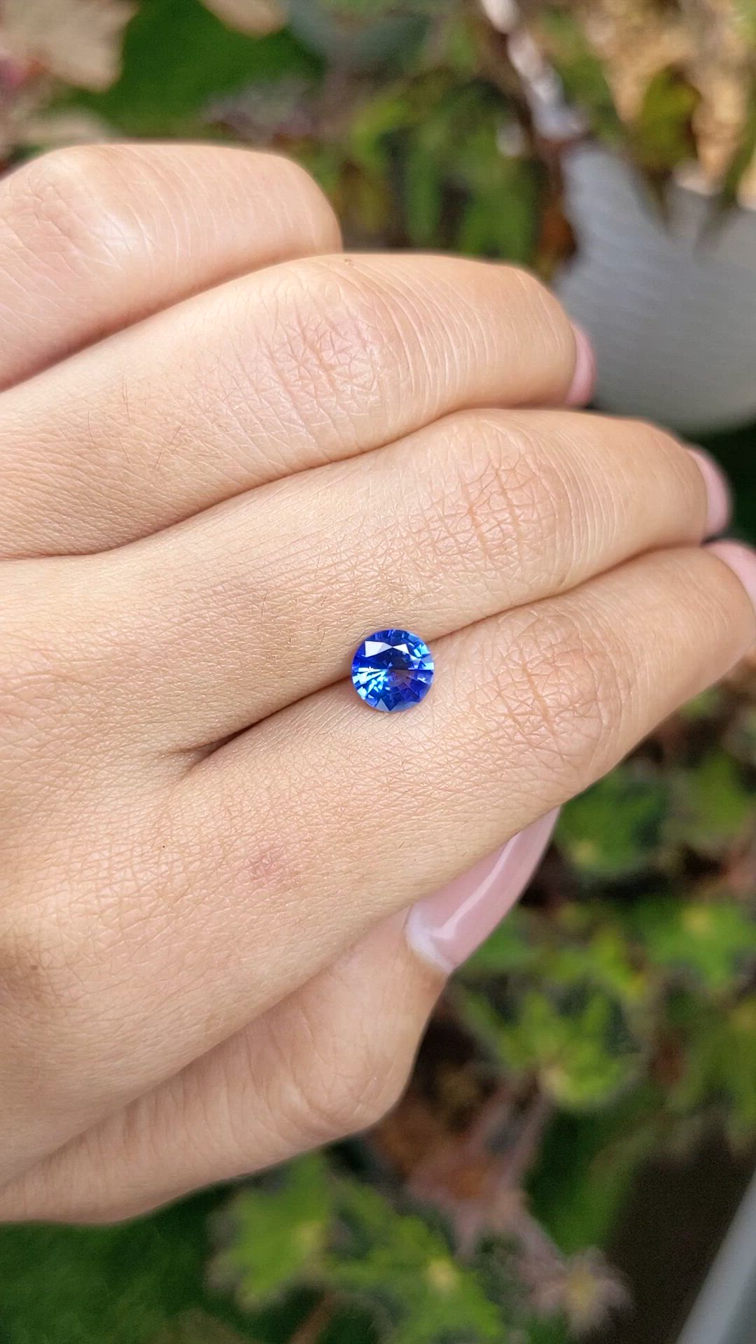 1.05 Ct. Blue Sapphire from Ceylon (Sri Lanka) Size Video