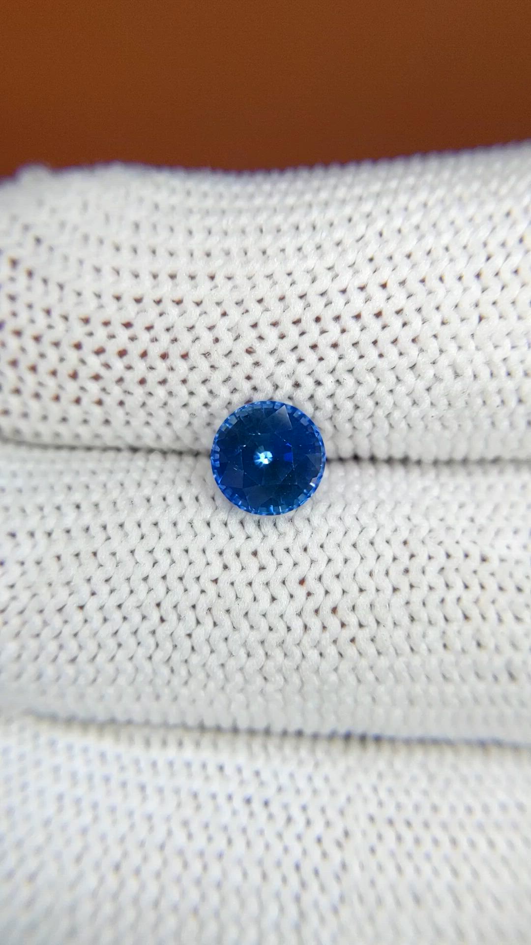 1.48 Ct. Blue Sapphire from Ceylon (Sri Lanka) Size Video