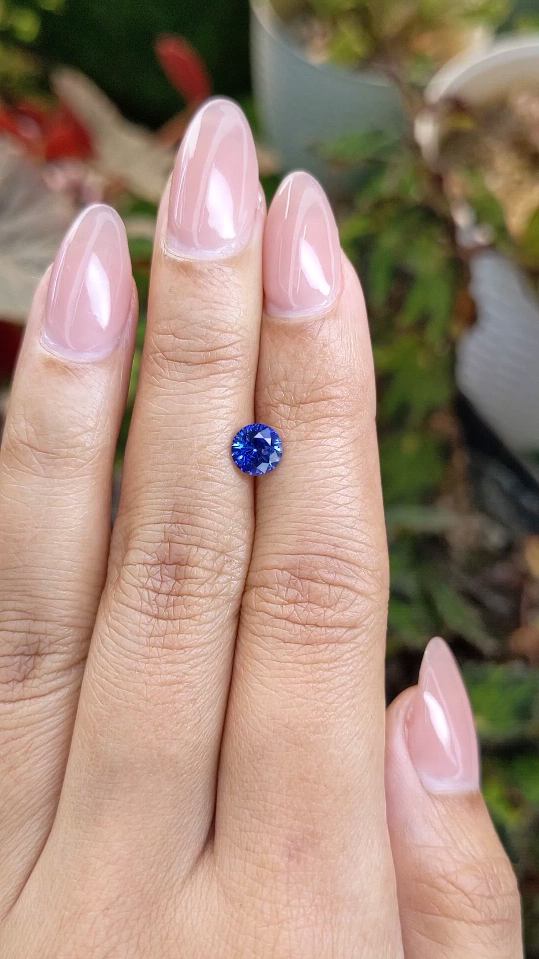 1.03 Ct. Blue Sapphire from Ceylon (Sri Lanka) Size Video