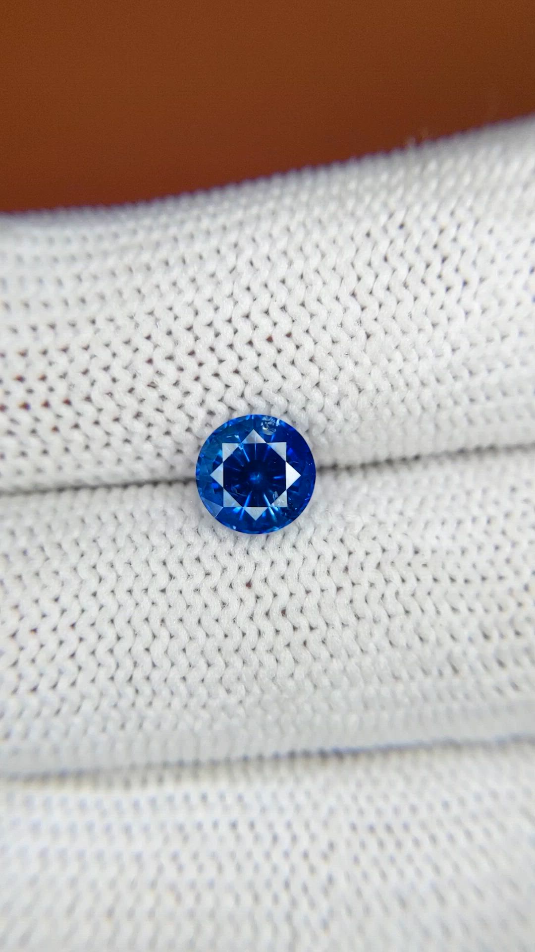 1.53 Ct. Blue Sapphire from Ceylon (Sri Lanka) Size Video