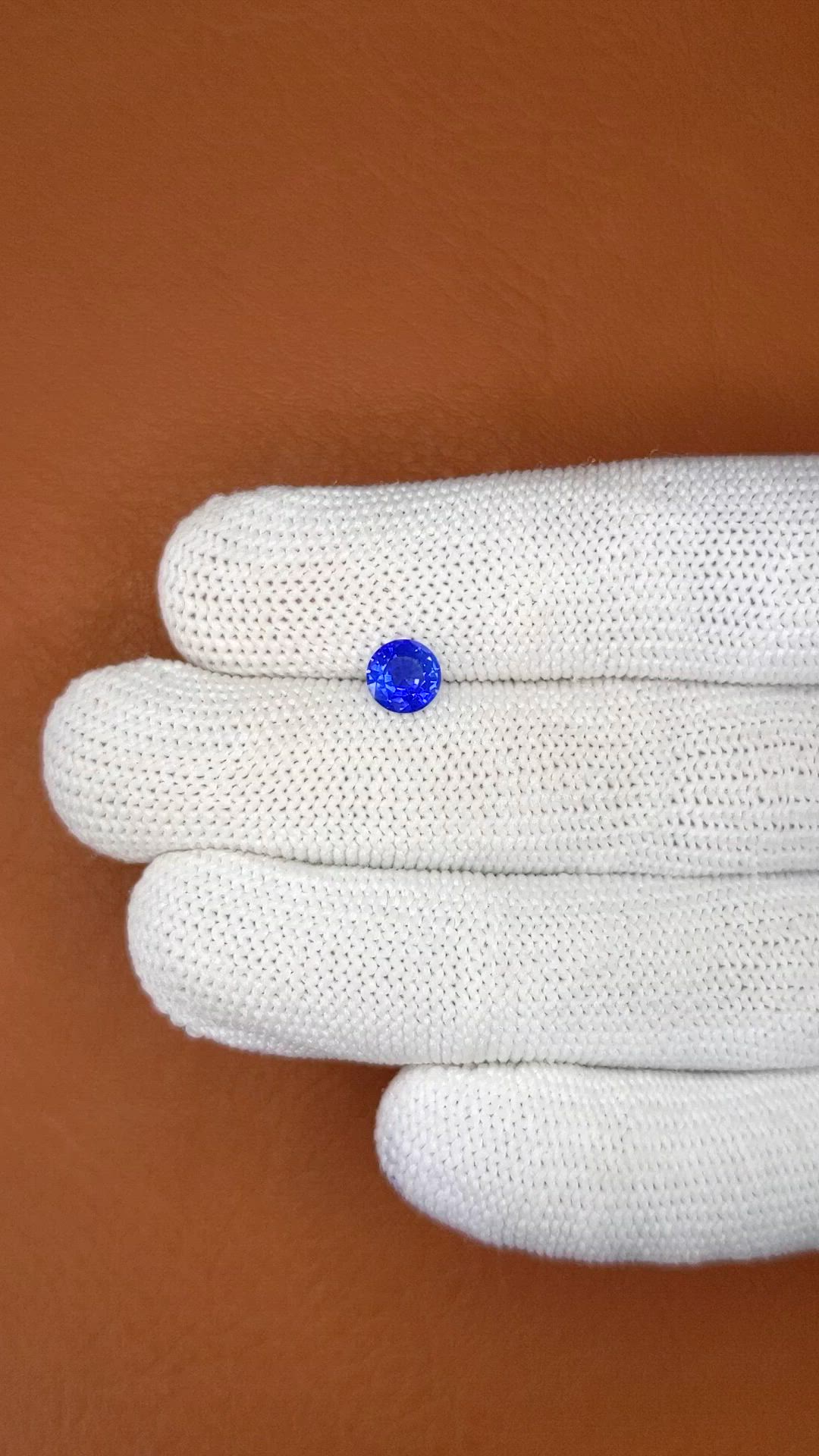 0.94 Ct. Blue Sapphire from Ceylon (Sri Lanka) Size Video