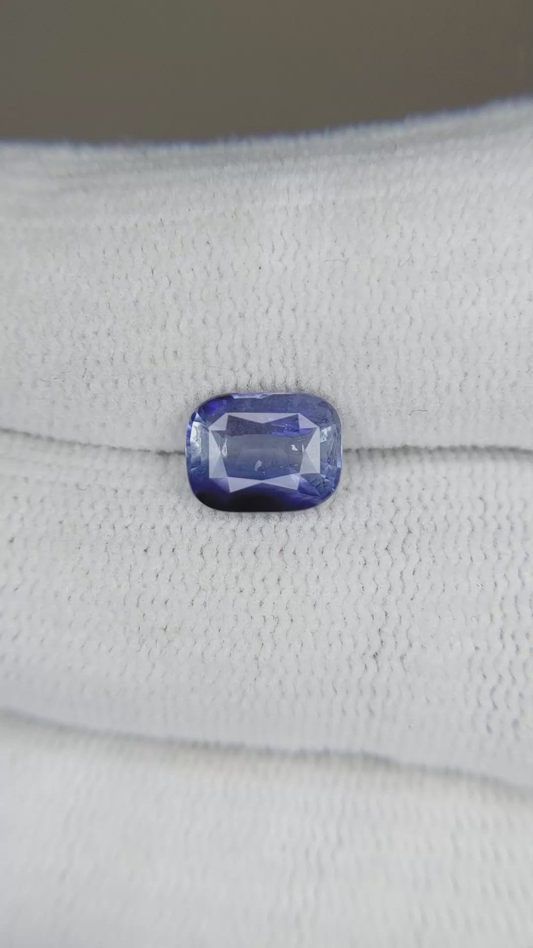 2.35 Ct. Blue Sapphire from Ceylon (Sri Lanka) Size Video