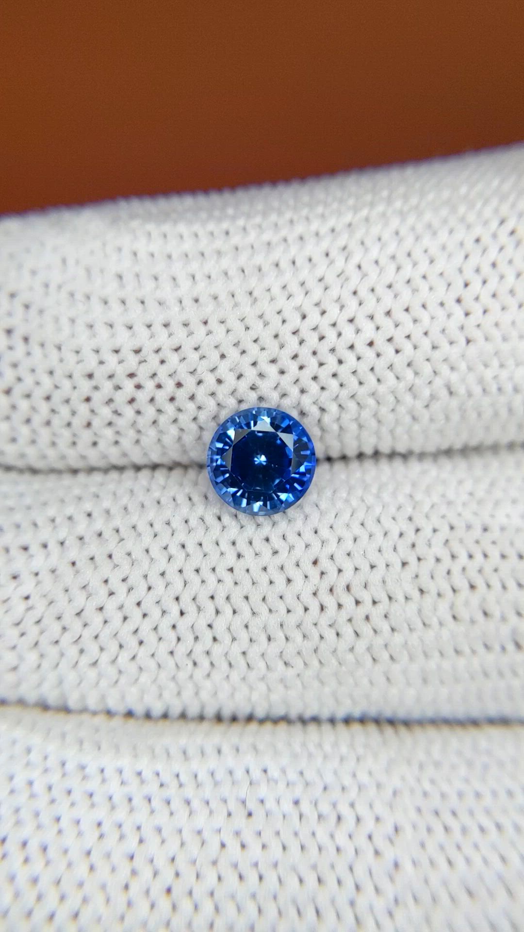 1.21 Ct. Blue Sapphire from Ceylon (Sri Lanka) Size Video