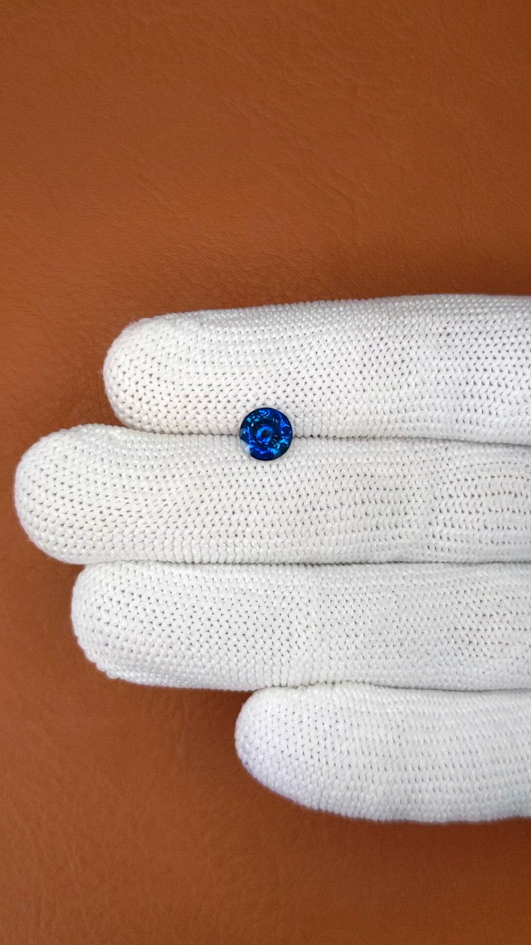 1.27 Ct. Blue Sapphire from Ceylon (Sri Lanka) Size Video