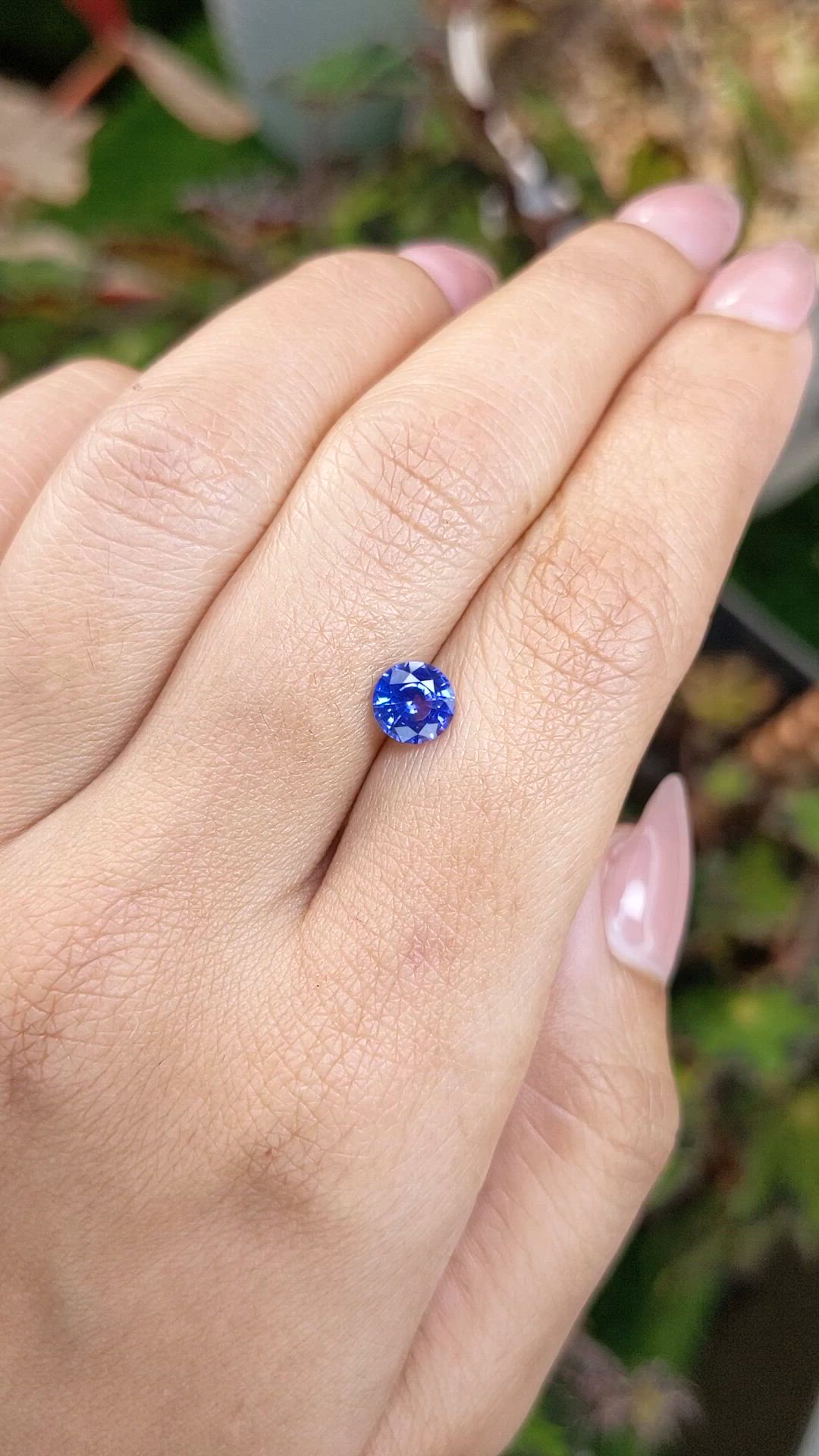 1.06 Ct. Purplish Blue Sapphire from Ceylon (Sri Lanka) Size Video