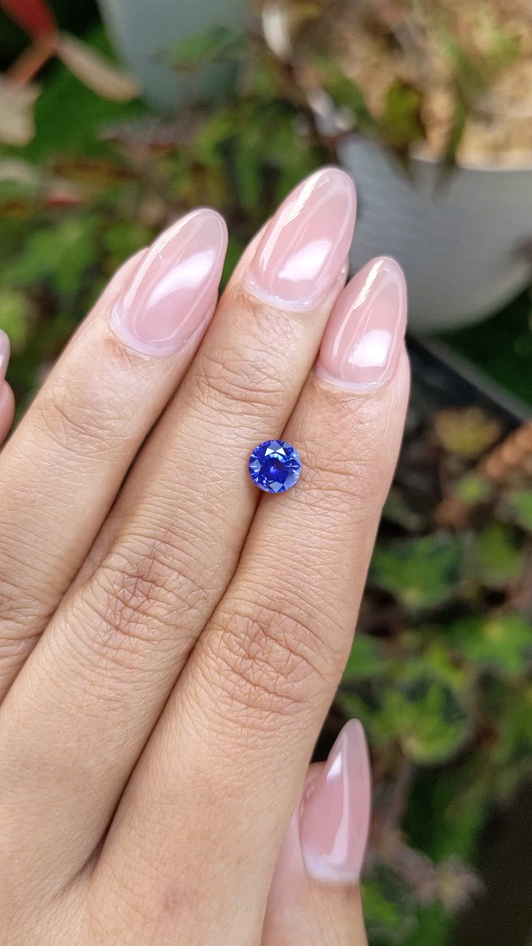 1.06 Ct. Purplish Blue Sapphire from Ceylon (Sri Lanka) Size Video