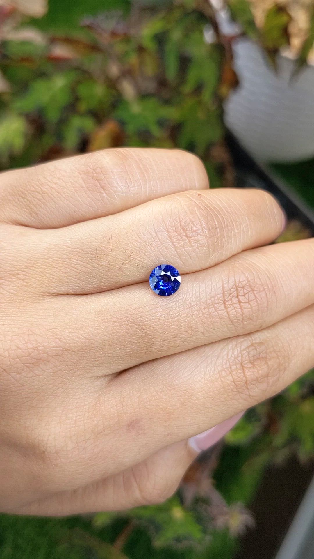 1.01 Ct. Blue Sapphire from Ceylon (Sri Lanka) Size Video