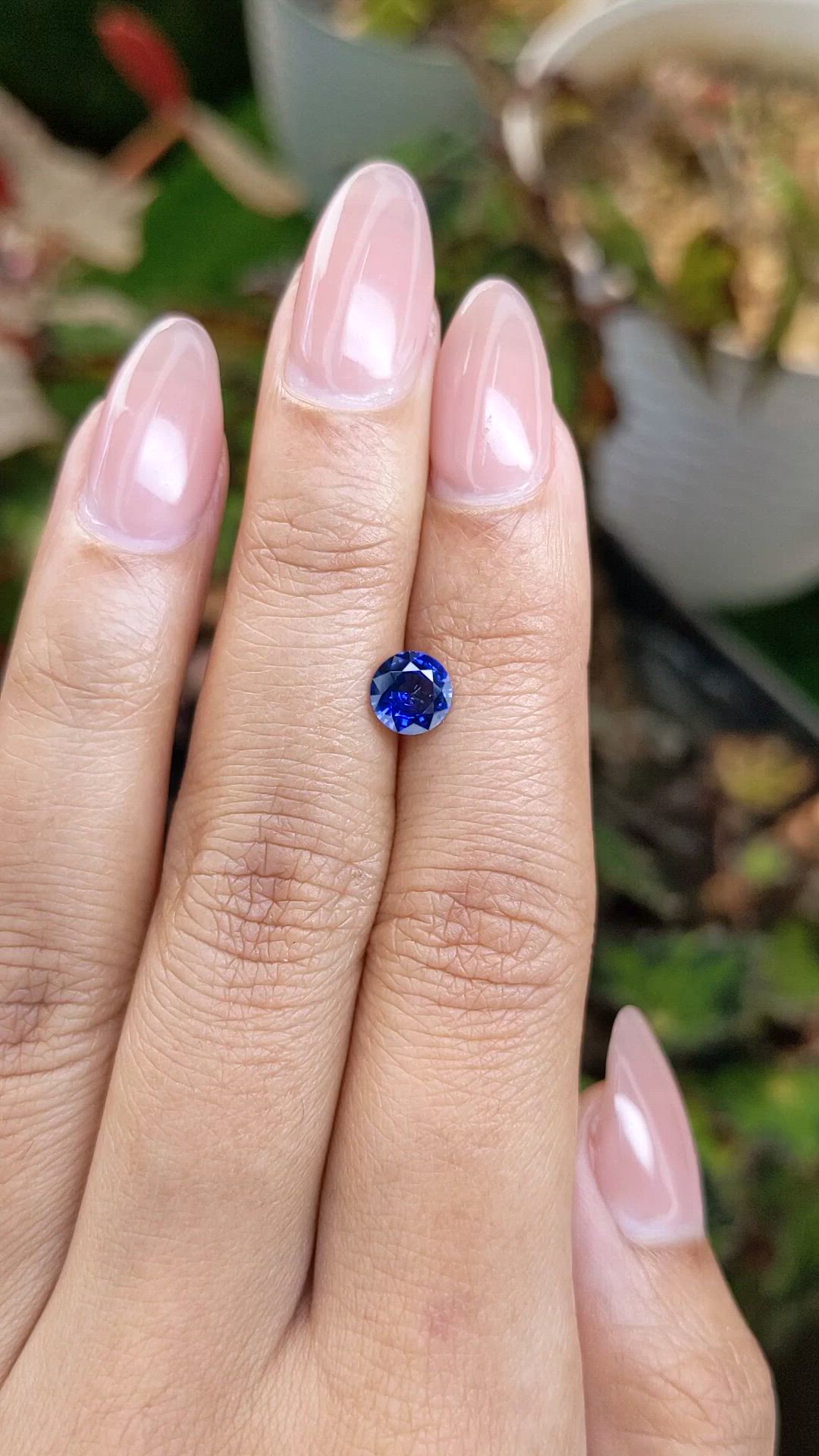 0.90 Ct. Blue Sapphire from Ceylon (Sri Lanka) Size Video