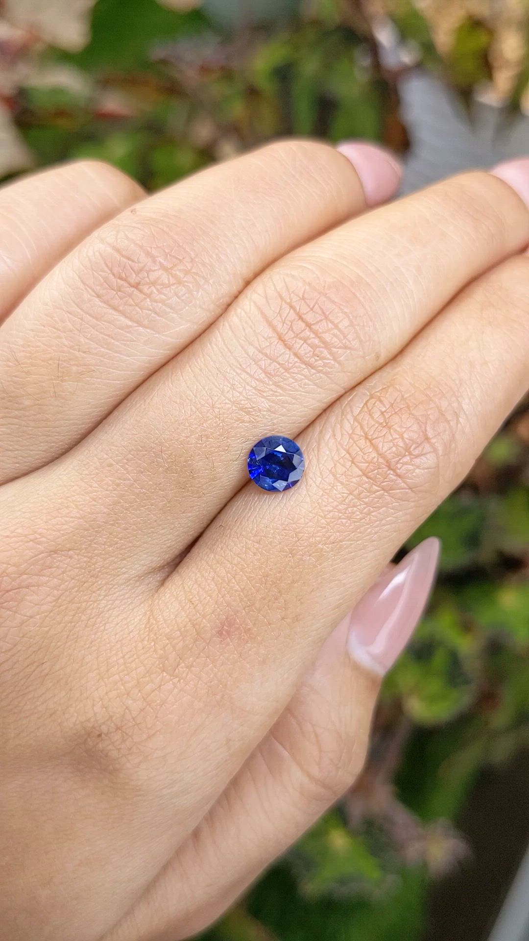 0.90 Ct. Blue Sapphire from Ceylon (Sri Lanka) Size Video