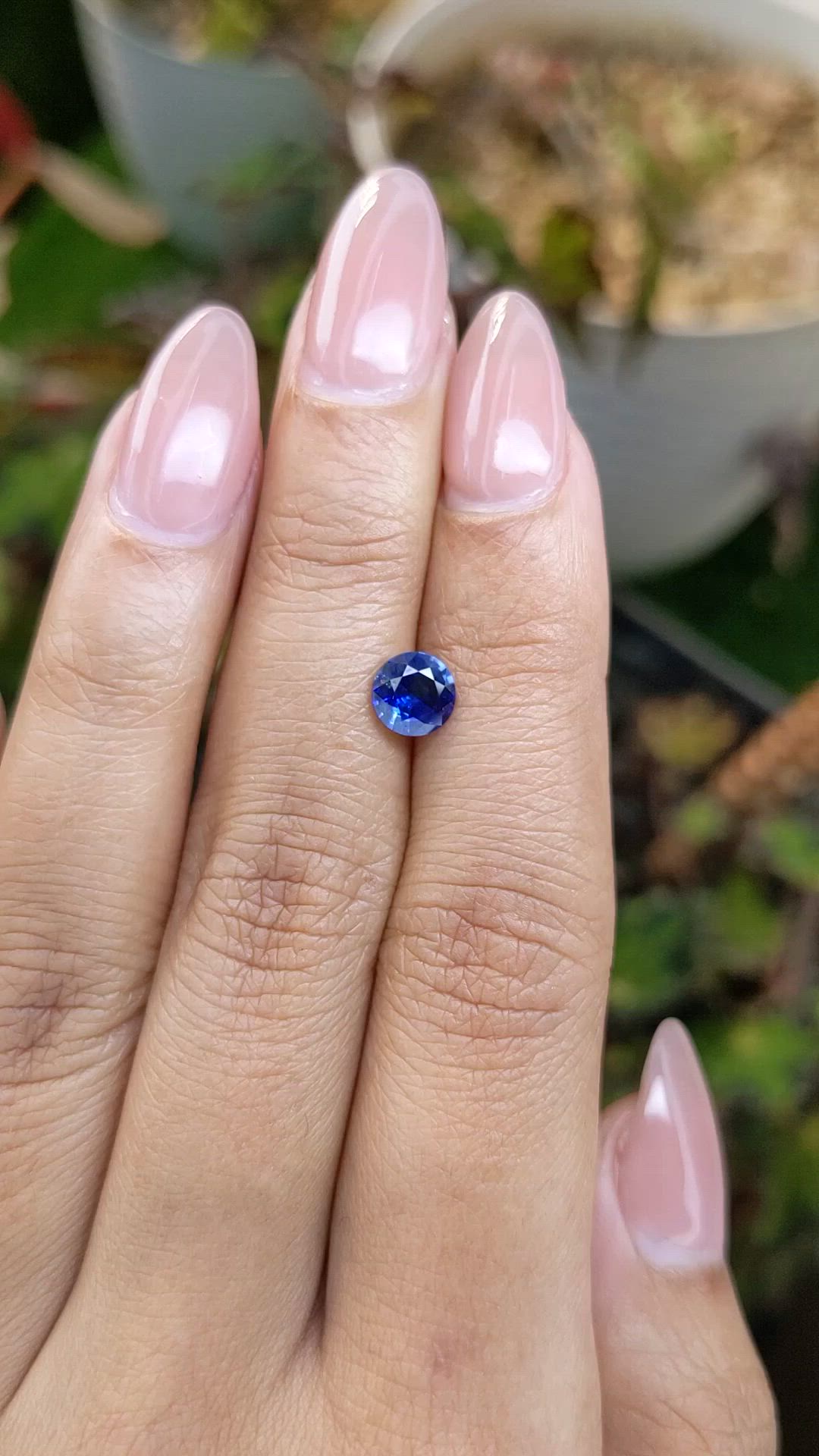 0.90 Ct. Blue Sapphire from Ceylon (Sri Lanka) Size Video
