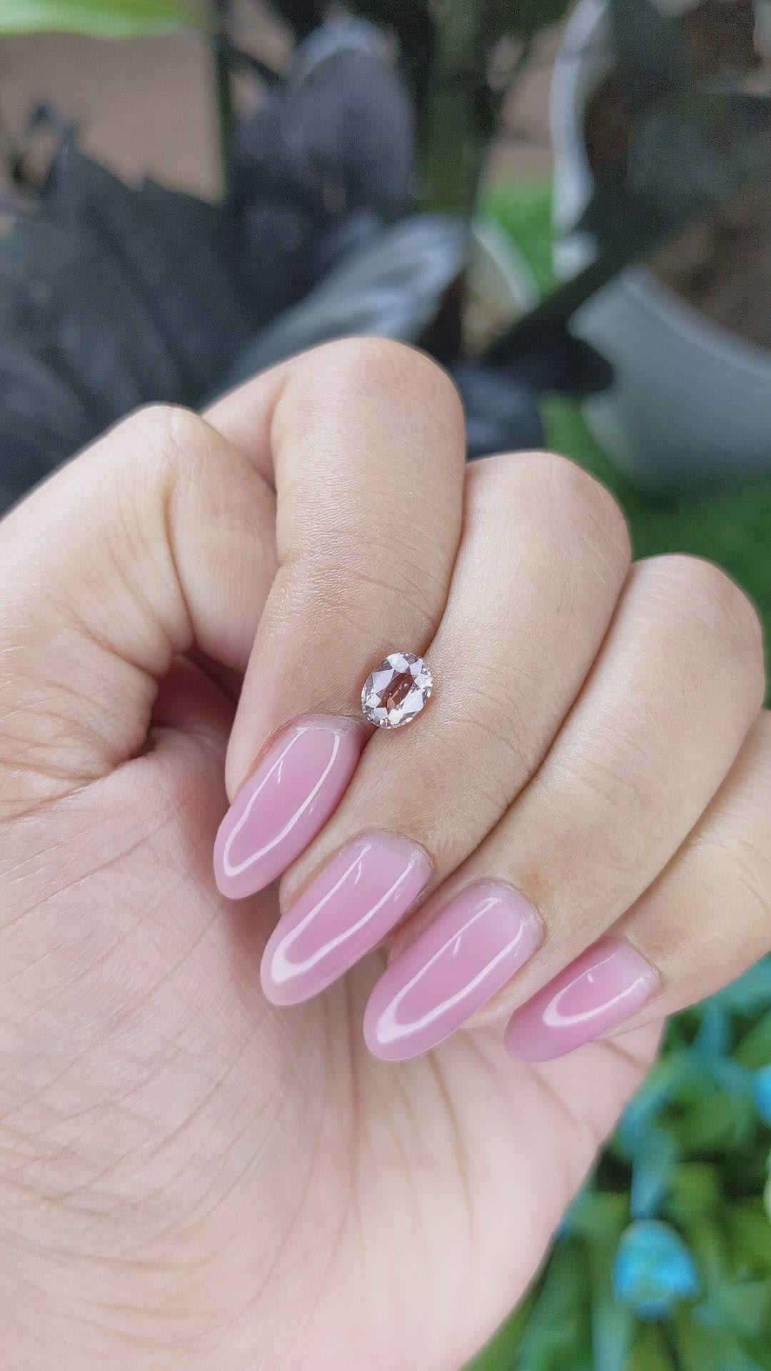 0.98 Ct. Pinkish Brown Sapphire from Ceylon (Sri Lanka) Size Video