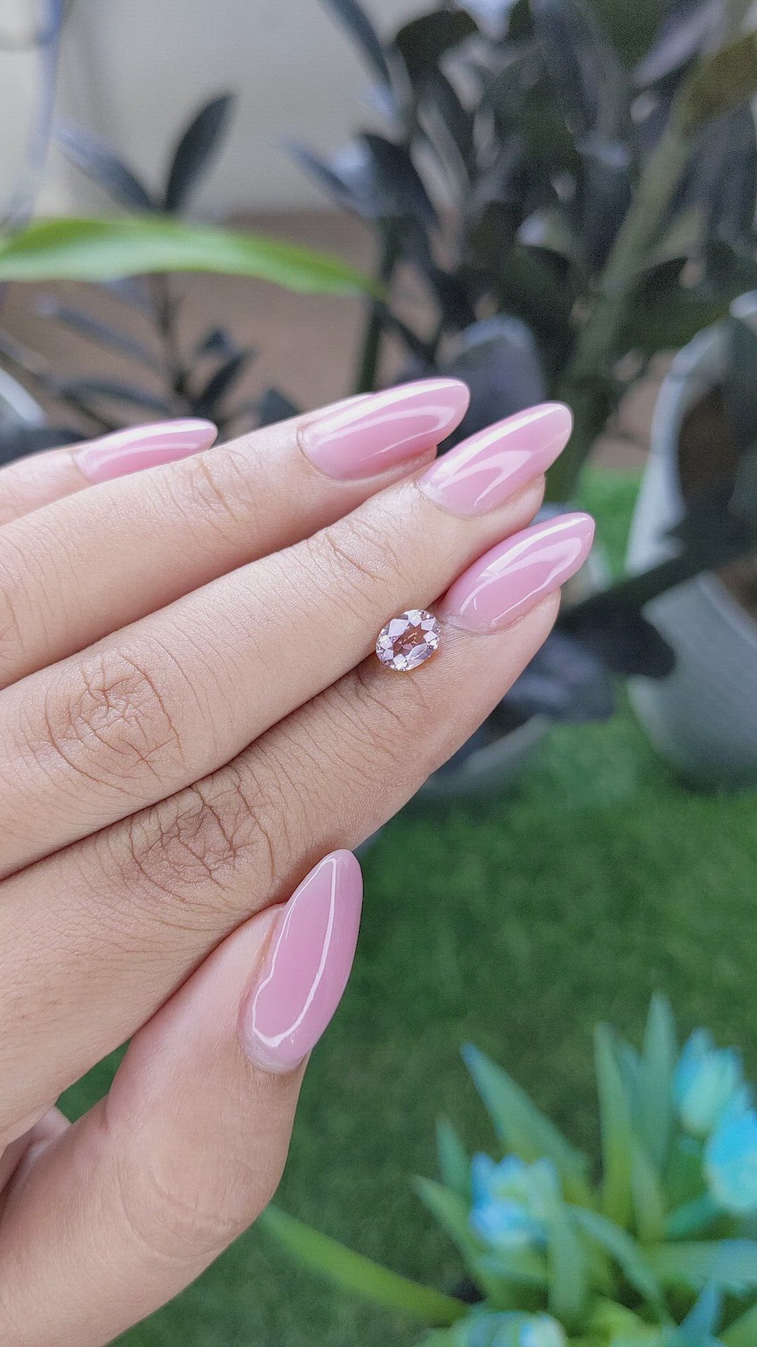 0.98 Ct. Pinkish Brown Sapphire from Ceylon (Sri Lanka) Size Video