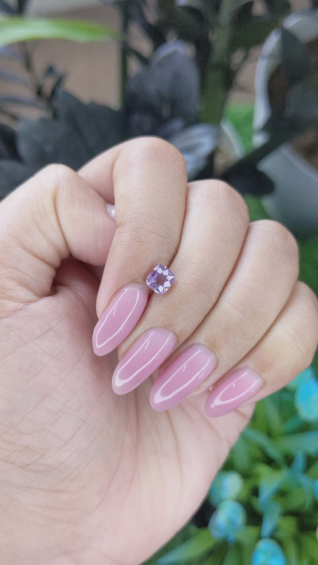 1.09 Ct. Pinkish Purple Sapphire from Ceylon (Sri Lanka) Size Video
