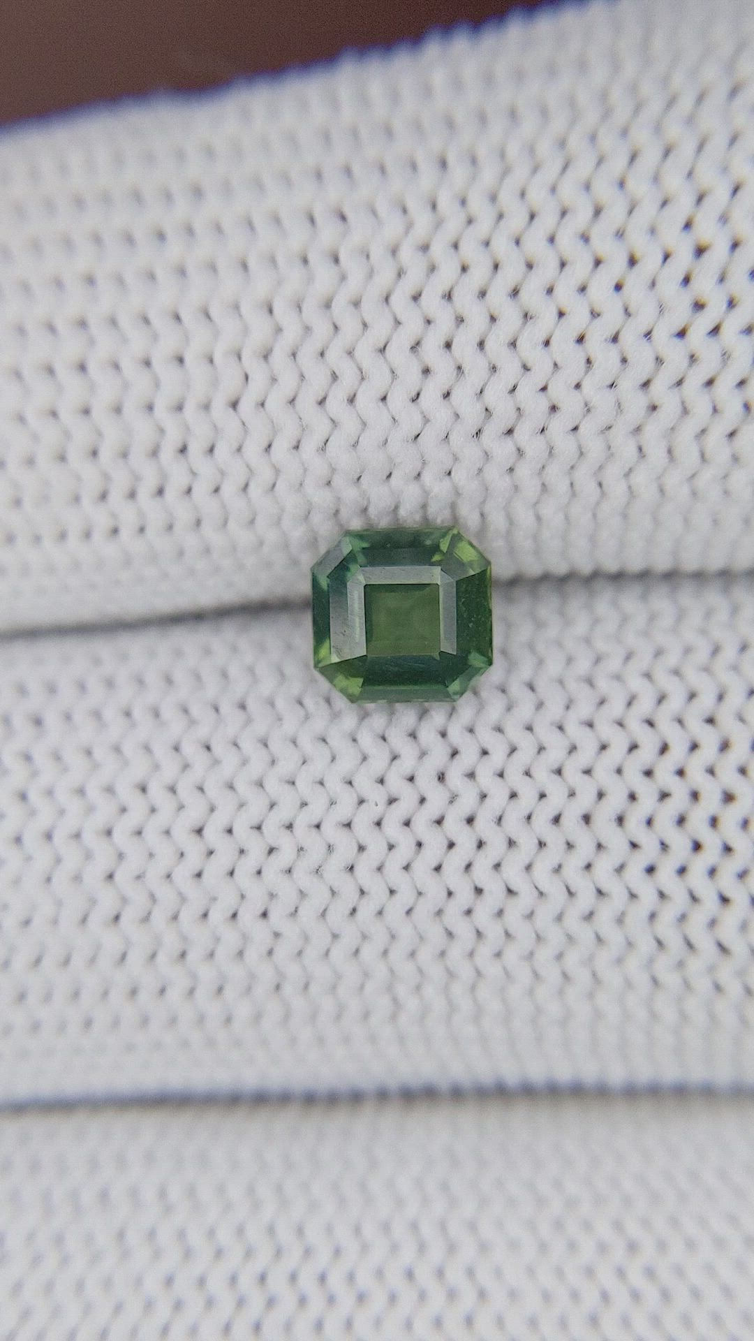 1.27 Ct. Yellowish Green Sapphire from Ceylon (Sri Lanka) Size Video