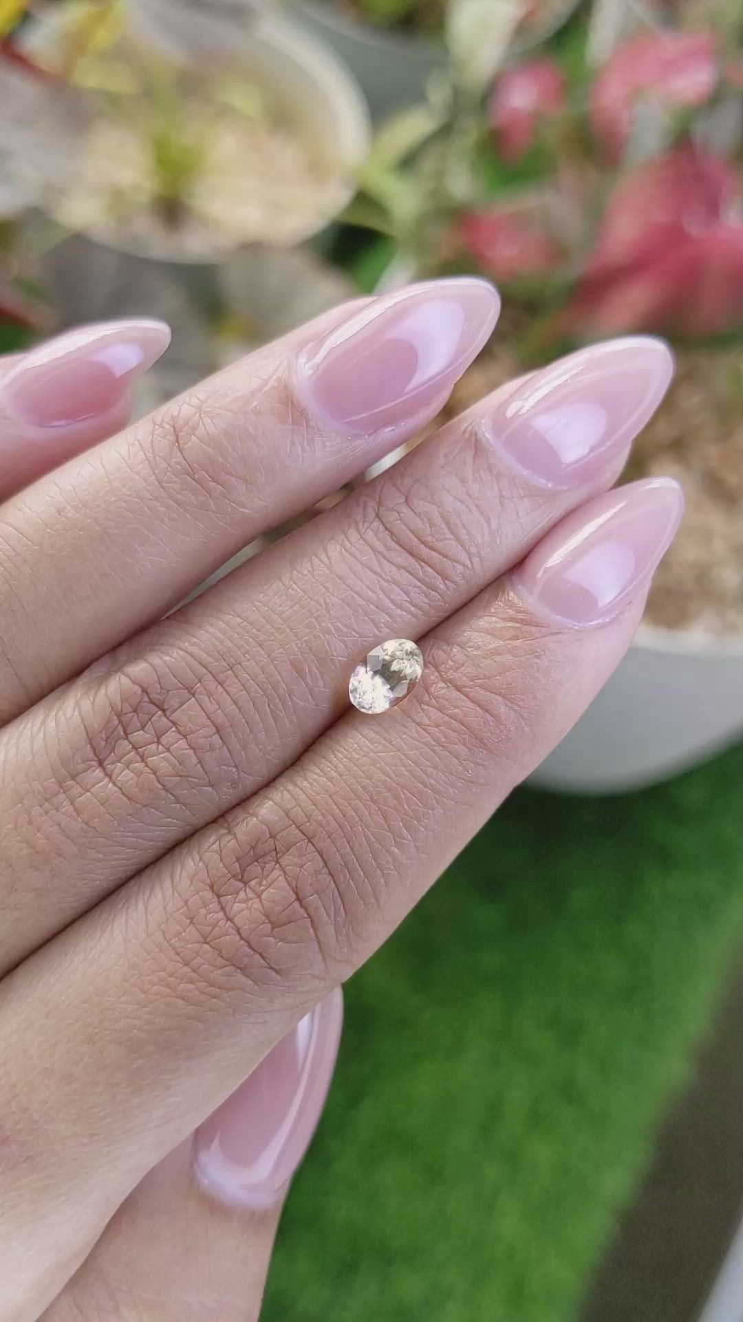 1.14 Ct. Yellow Sapphire from Ceylon (Sri Lanka) Size Video