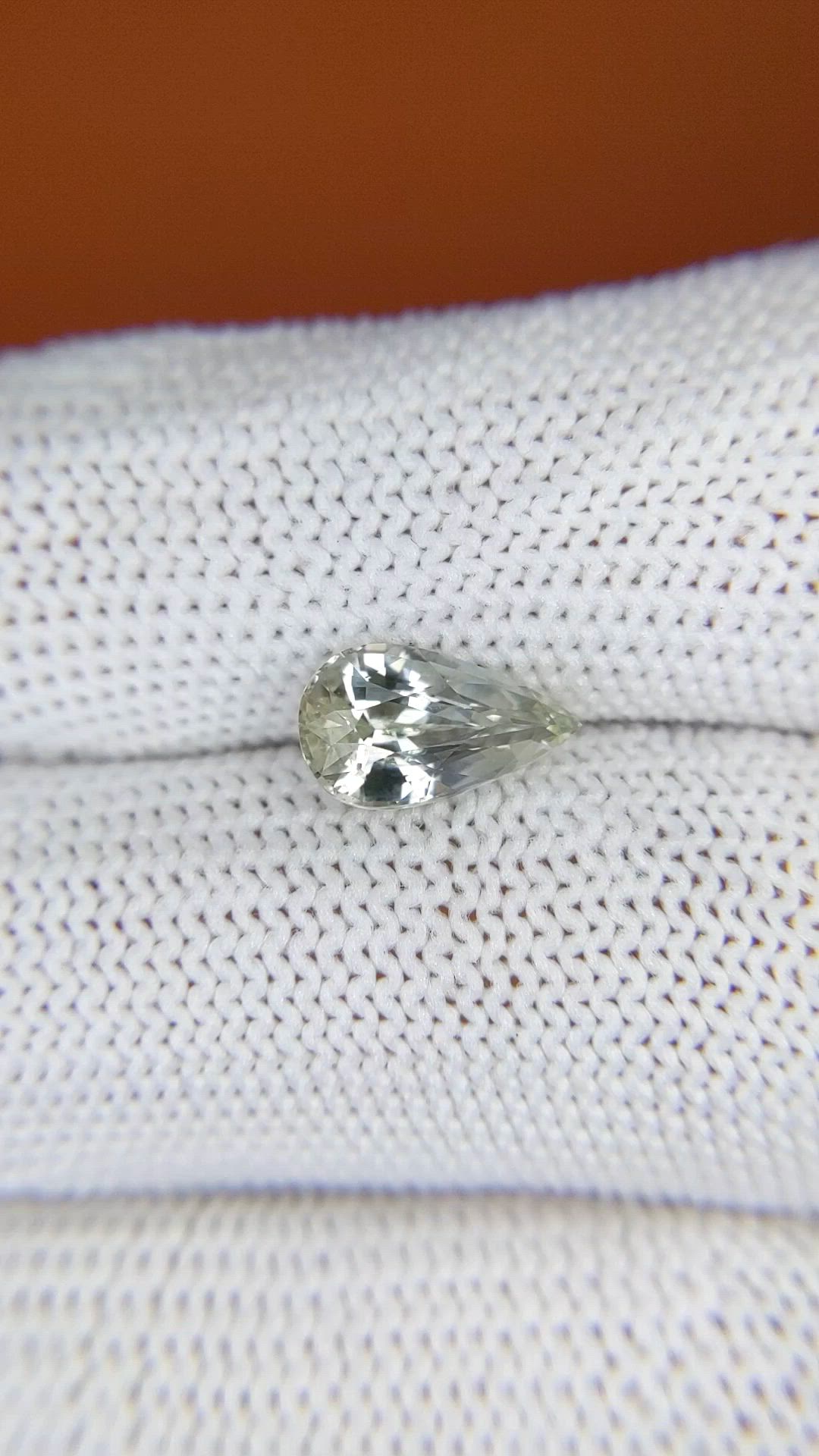 2.00 Ct. Yellow Sapphire from Ceylon (Sri Lanka) Size Video