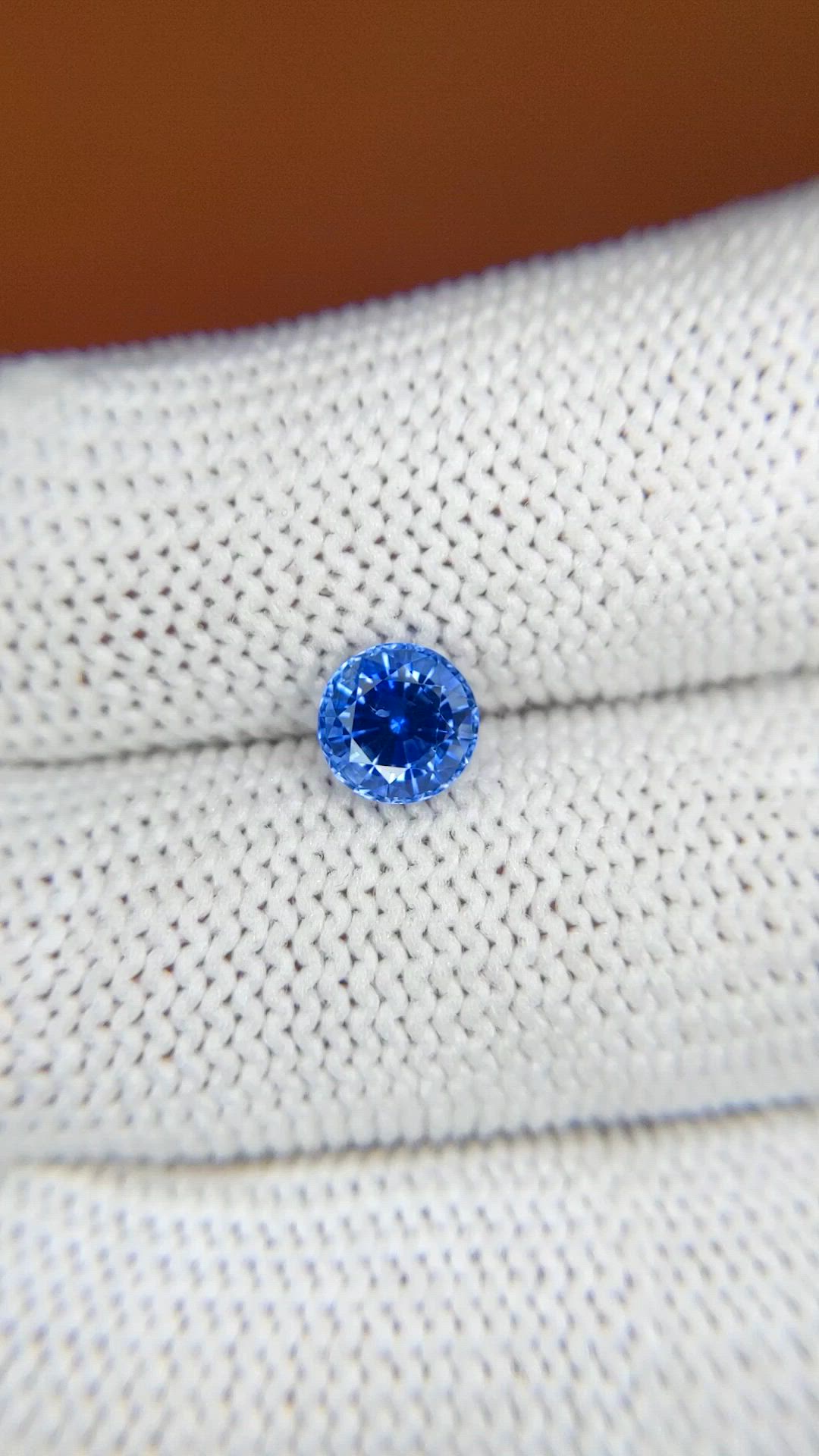 1.12 Ct. Blue Sapphire from Ceylon (Sri Lanka) Size Video