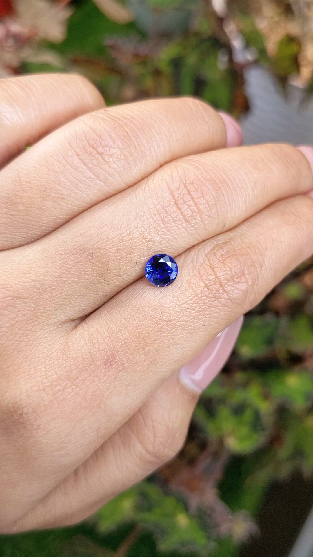 1.00 Ct. Blue Sapphire from Ceylon (Sri Lanka) Size Video