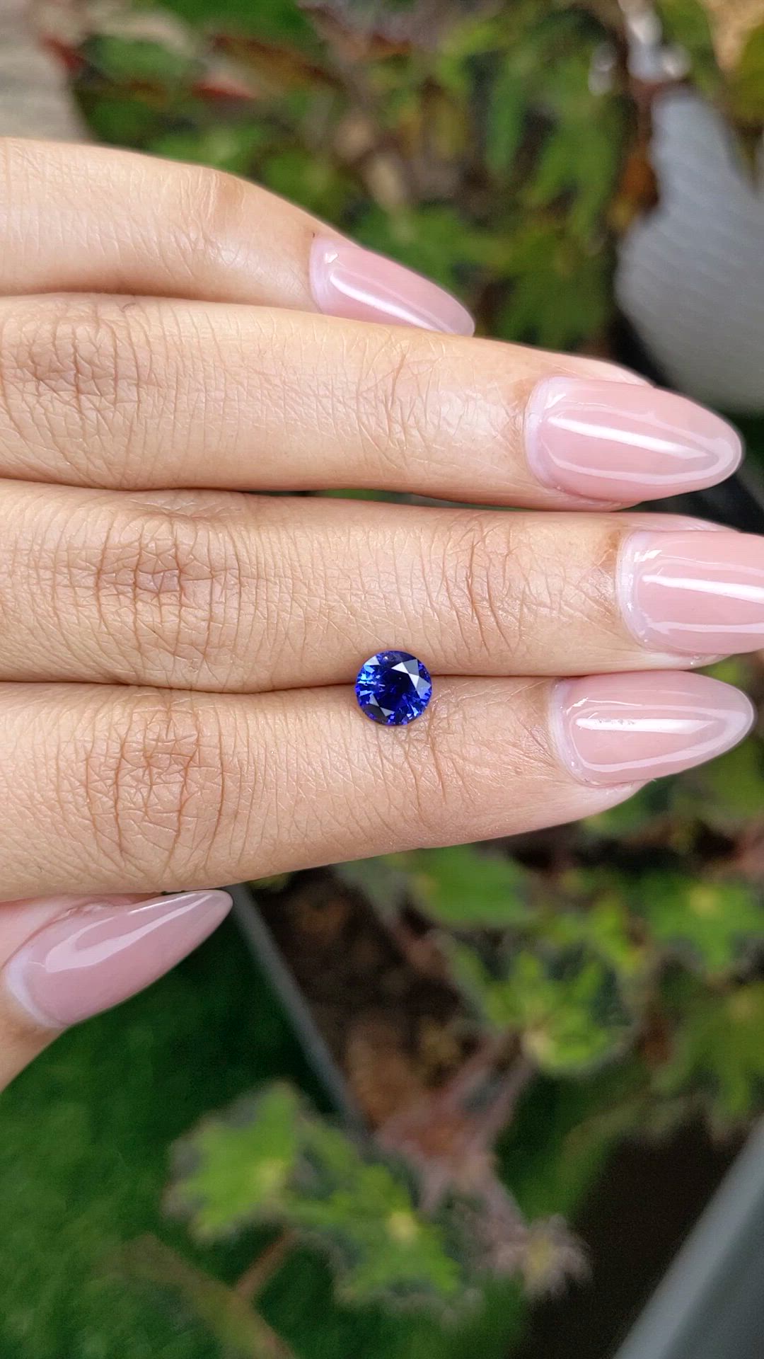 1.00 Ct. Blue Sapphire from Ceylon (Sri Lanka) Size Video