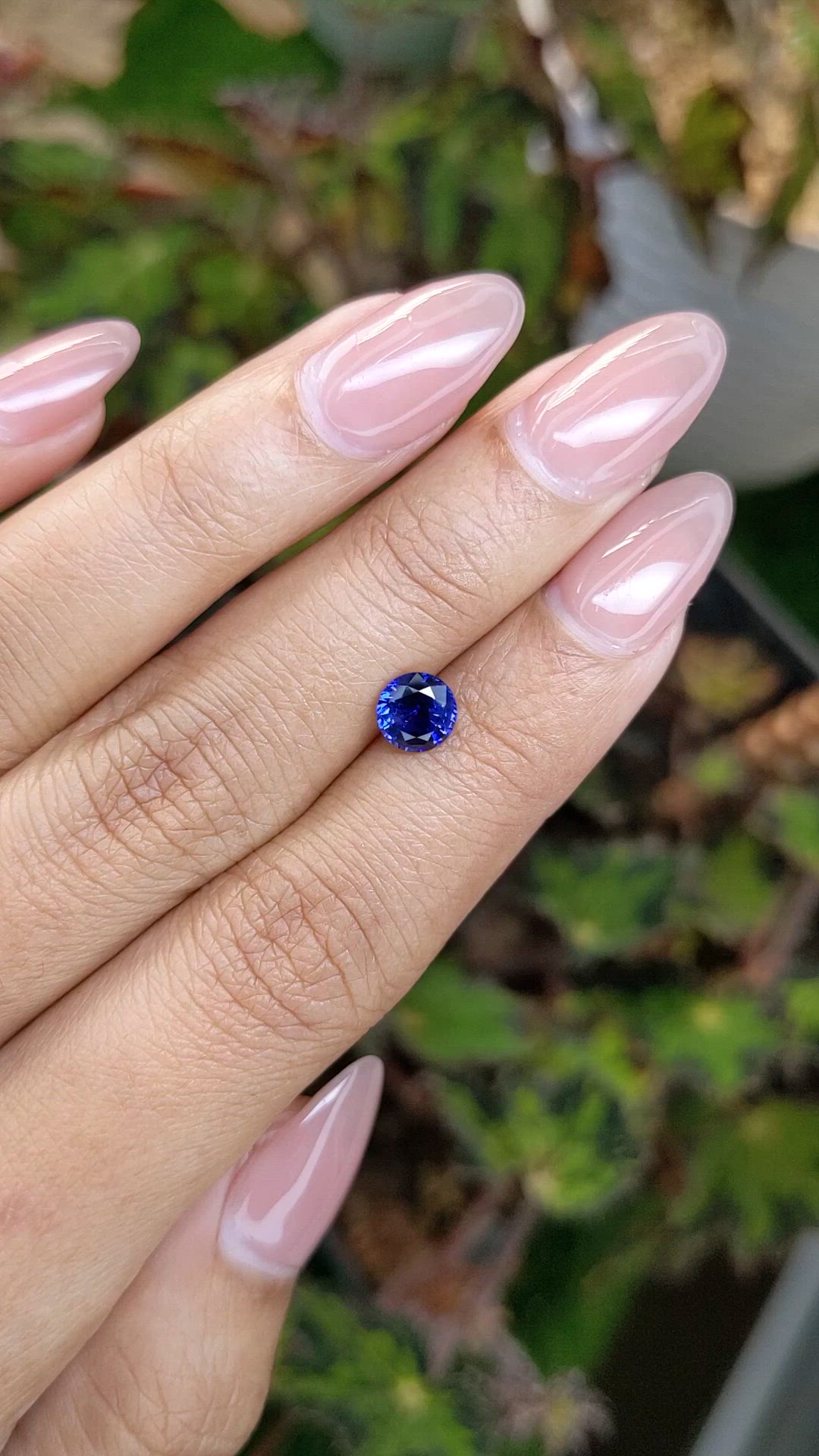 1.00 Ct. Blue Sapphire from Ceylon (Sri Lanka) Size Video