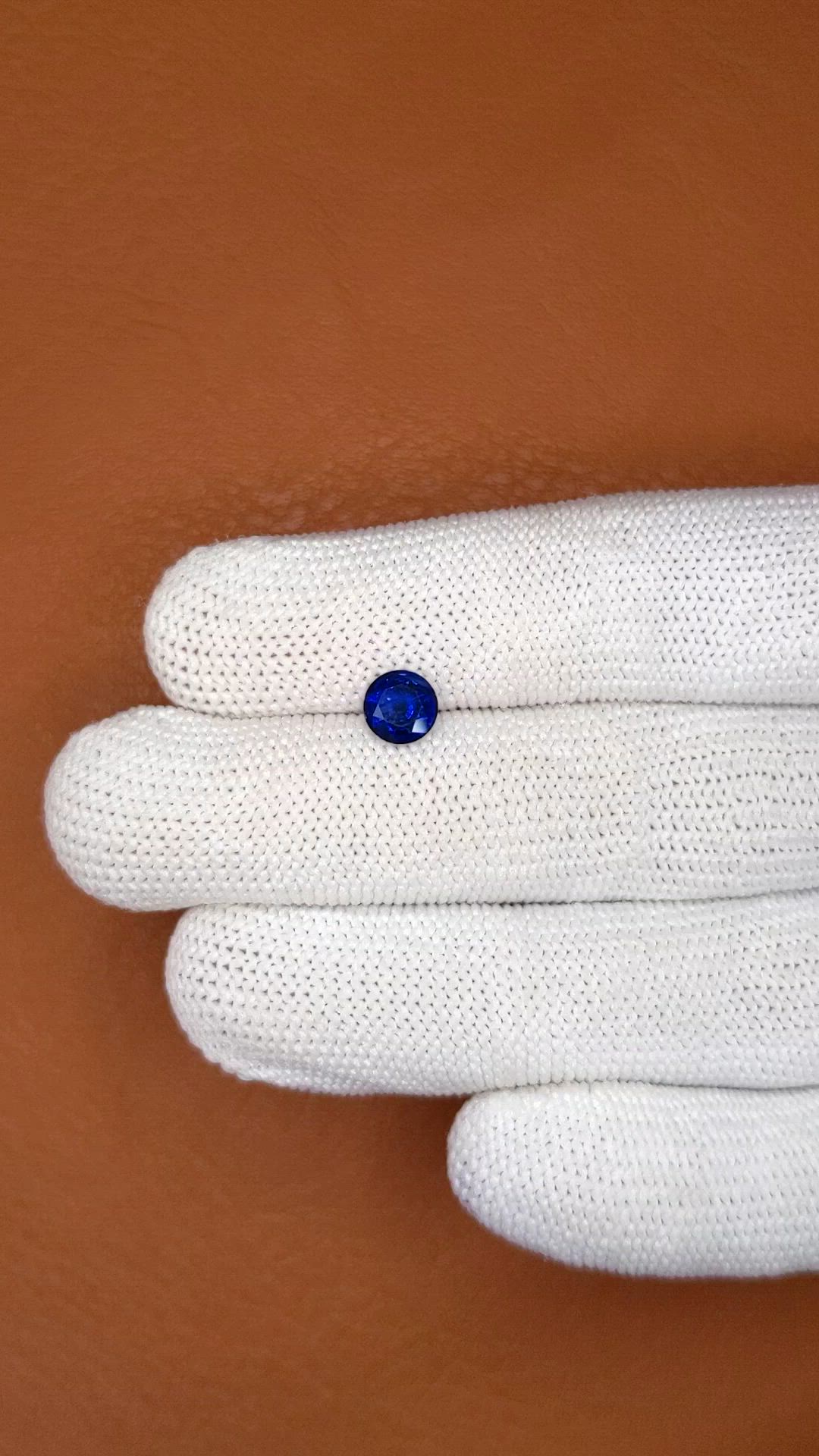 1.10 Ct. Blue Sapphire from Ceylon (Sri Lanka) Size Video
