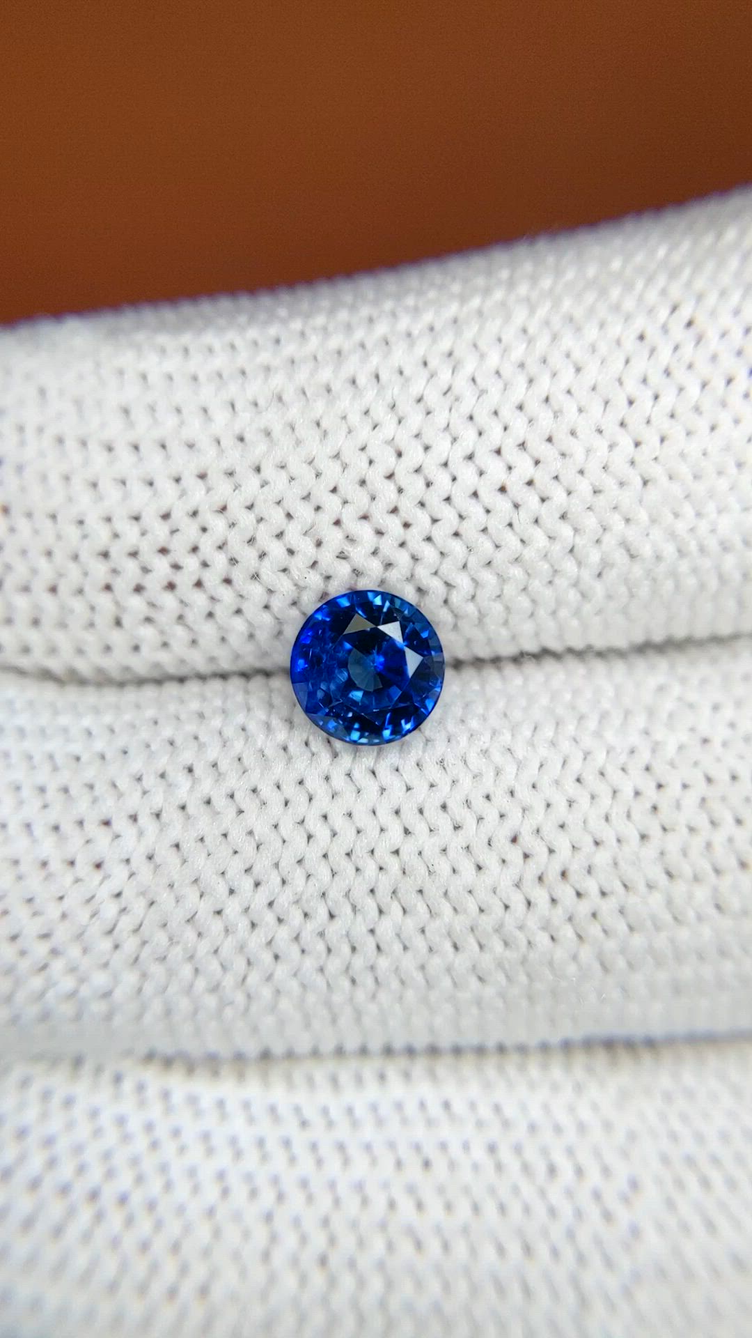 1.26 Ct. Blue Sapphire from Ceylon (Sri Lanka) Size Video