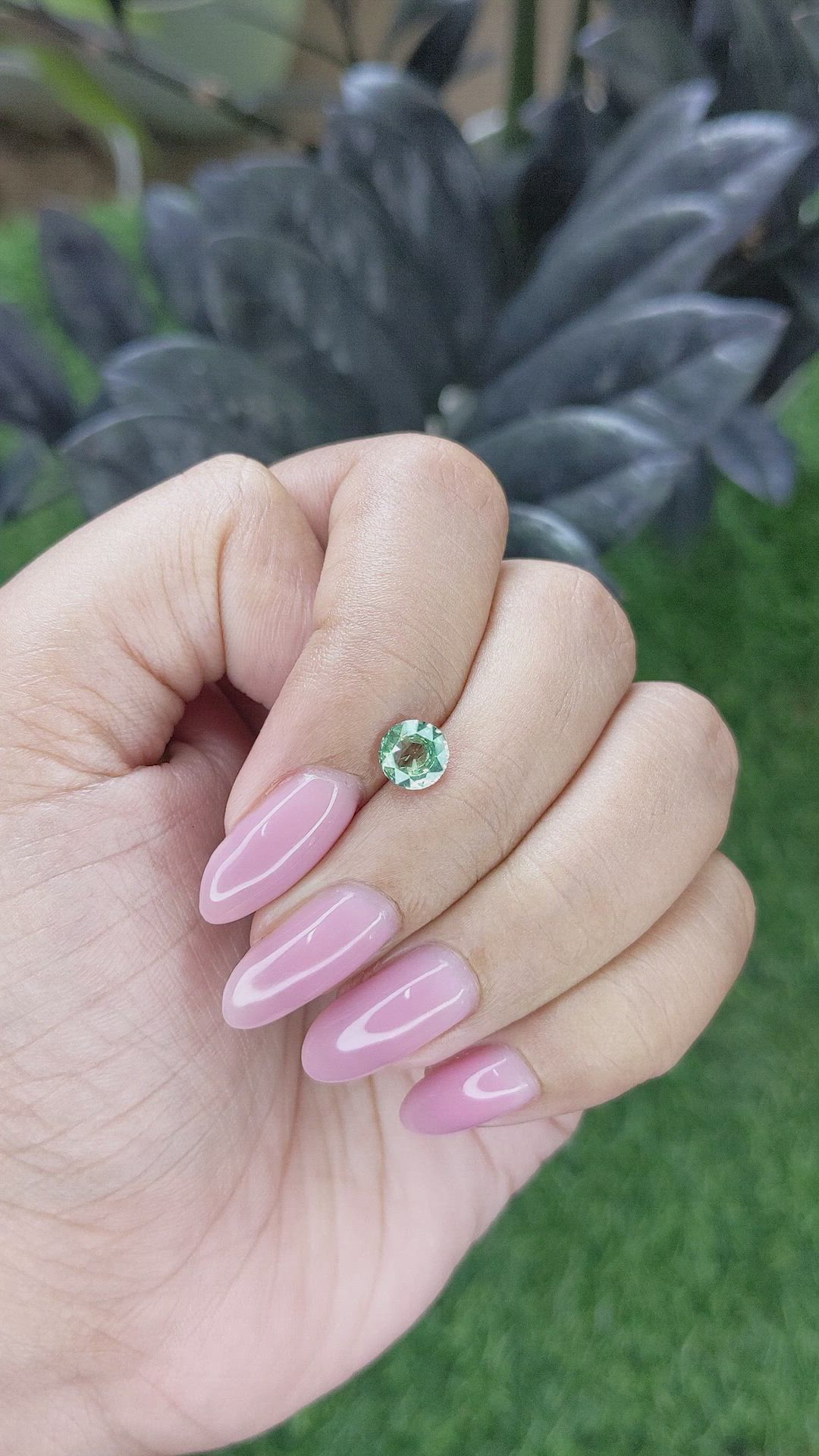 1.00 Ct. Yellowish Green Sapphire from Madagascar Size Video