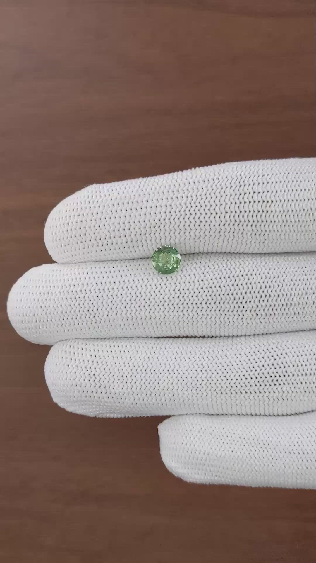 1.00 Ct. Yellowish Green Sapphire from Madagascar Size Video