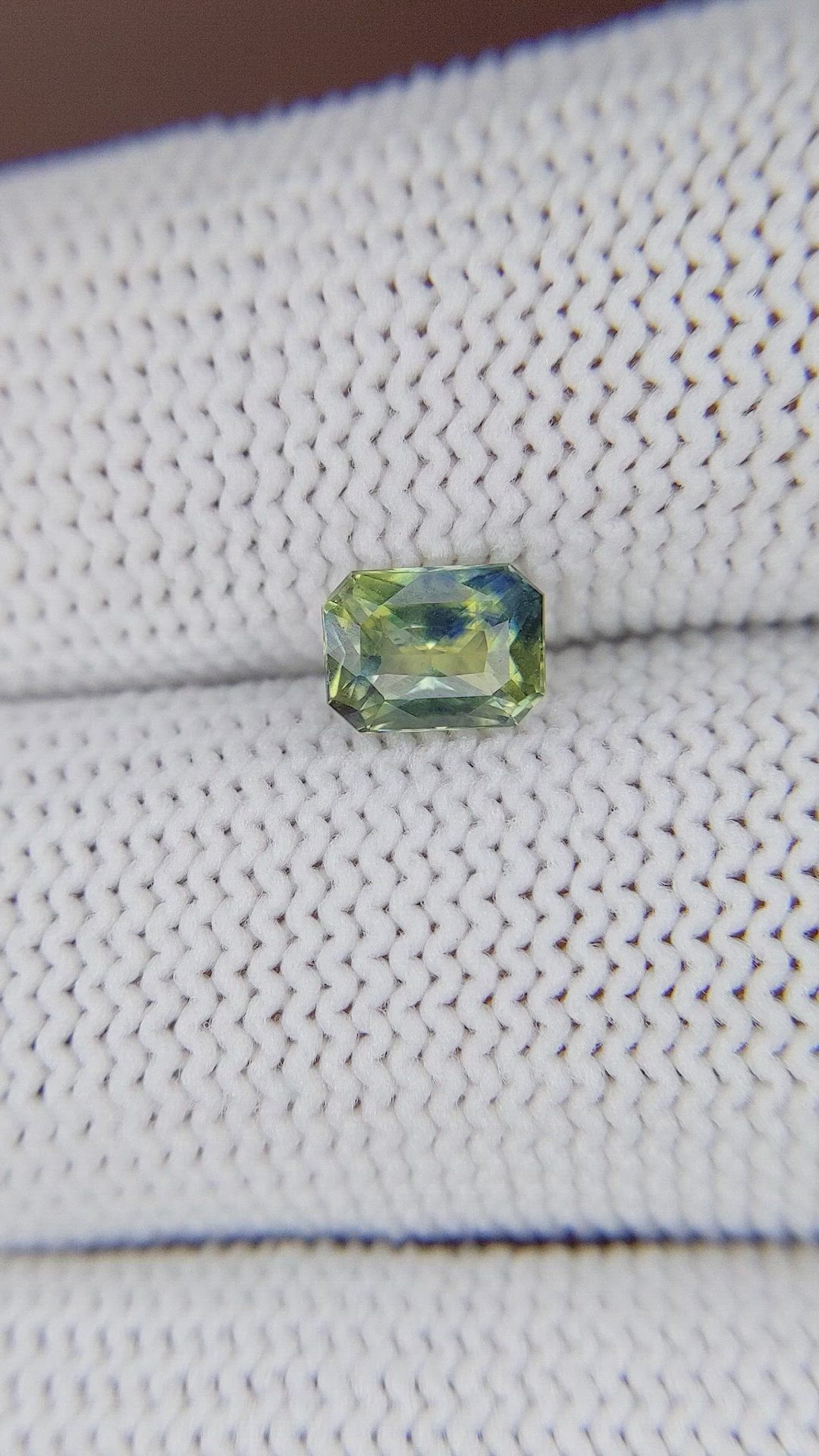1.02 Ct. Bi Color / Parti Sapphire from Madagascar Size Video