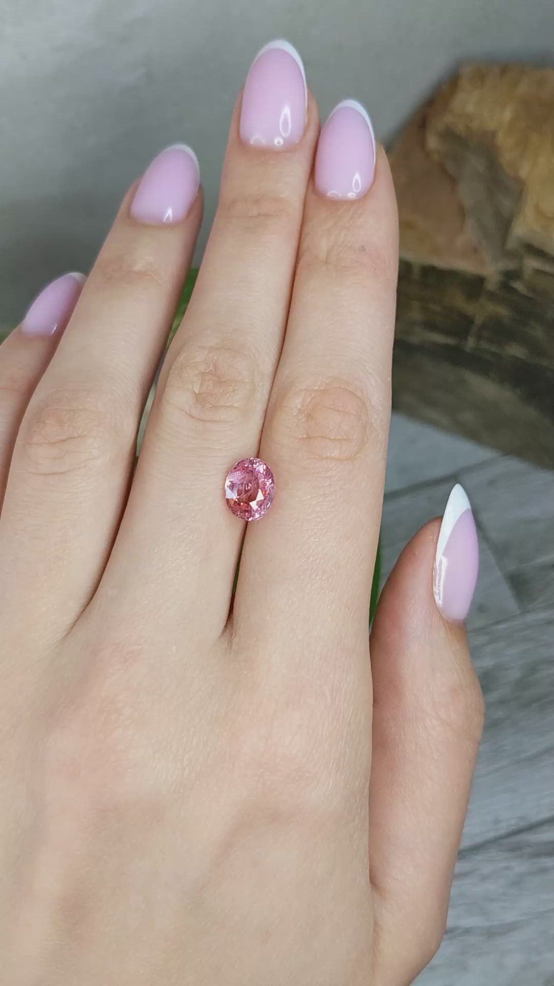 3.10 Ct. Padparadscha Sapphire from Ceylon (Sri Lanka) Size Video