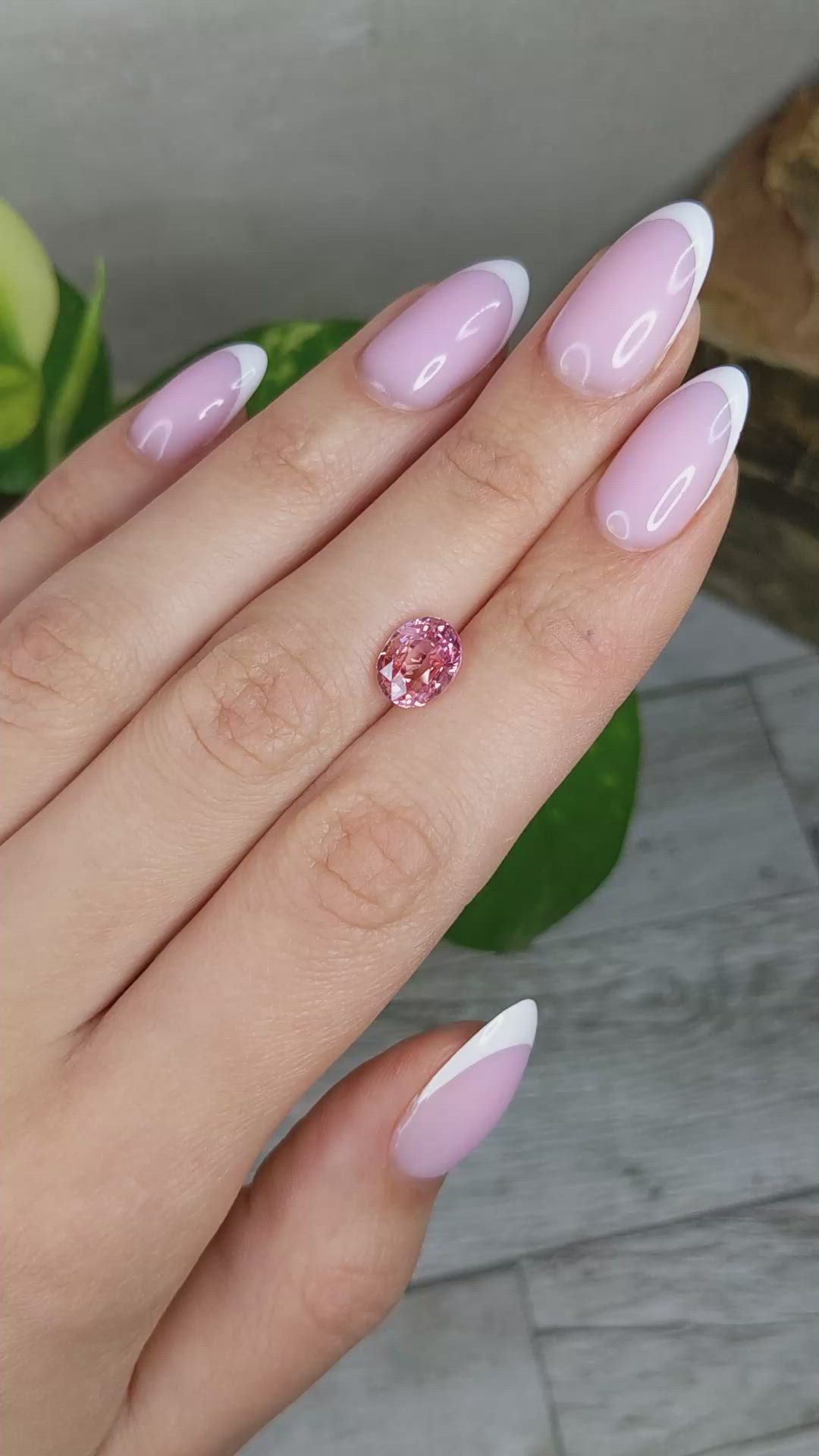 3.10 Ct. Padparadscha Sapphire from Ceylon (Sri Lanka) Size Video