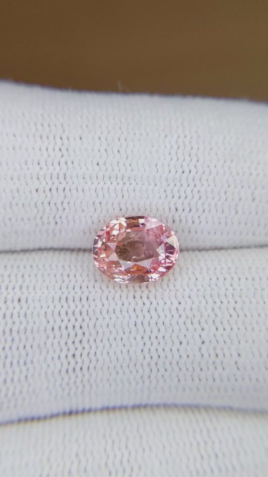 3.10 Ct. Padparadscha Sapphire from Ceylon (Sri Lanka) Size Video