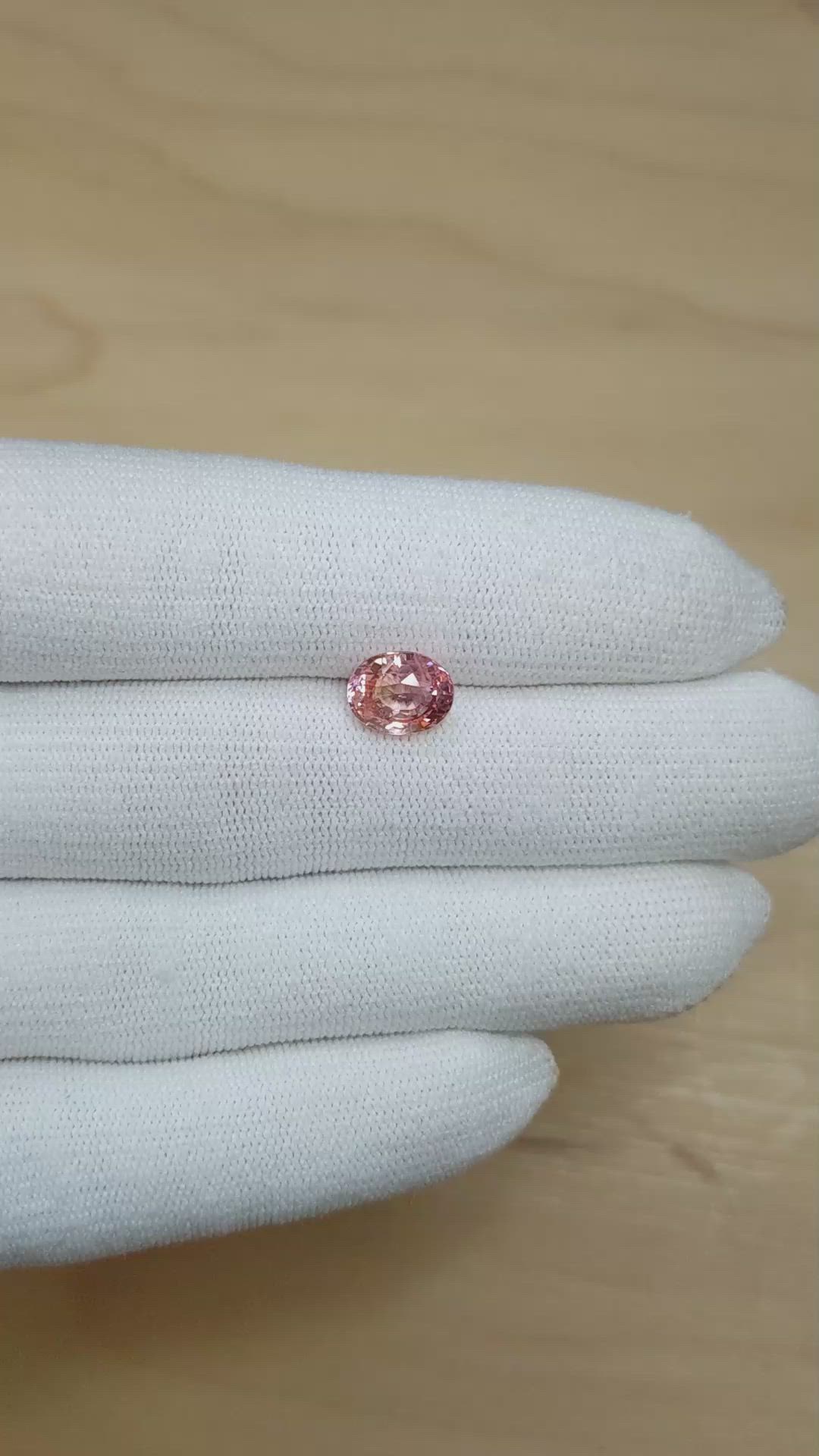 3.10 Ct. Padparadscha Sapphire from Ceylon (Sri Lanka) Size Video