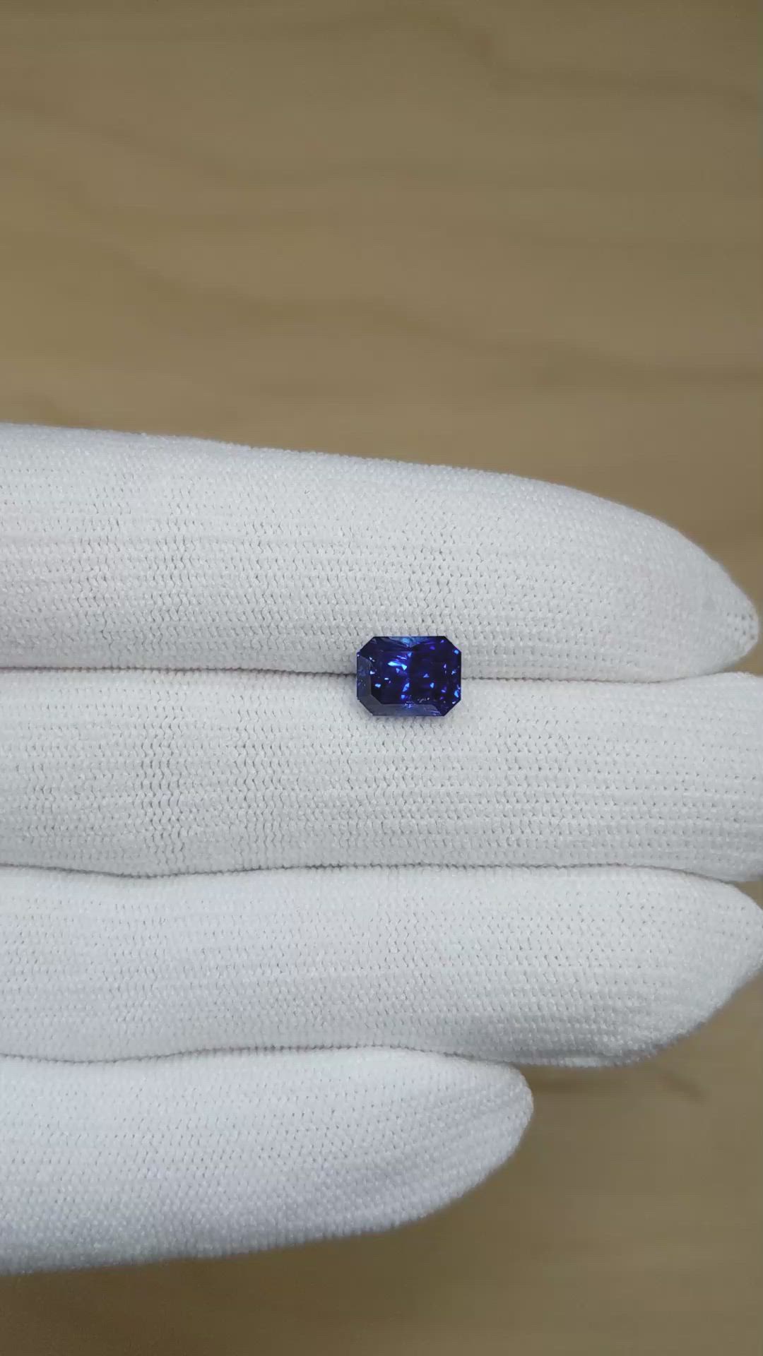 3.10 Ct. Blue Sapphire from Ceylon (Sri Lanka) Size Video
