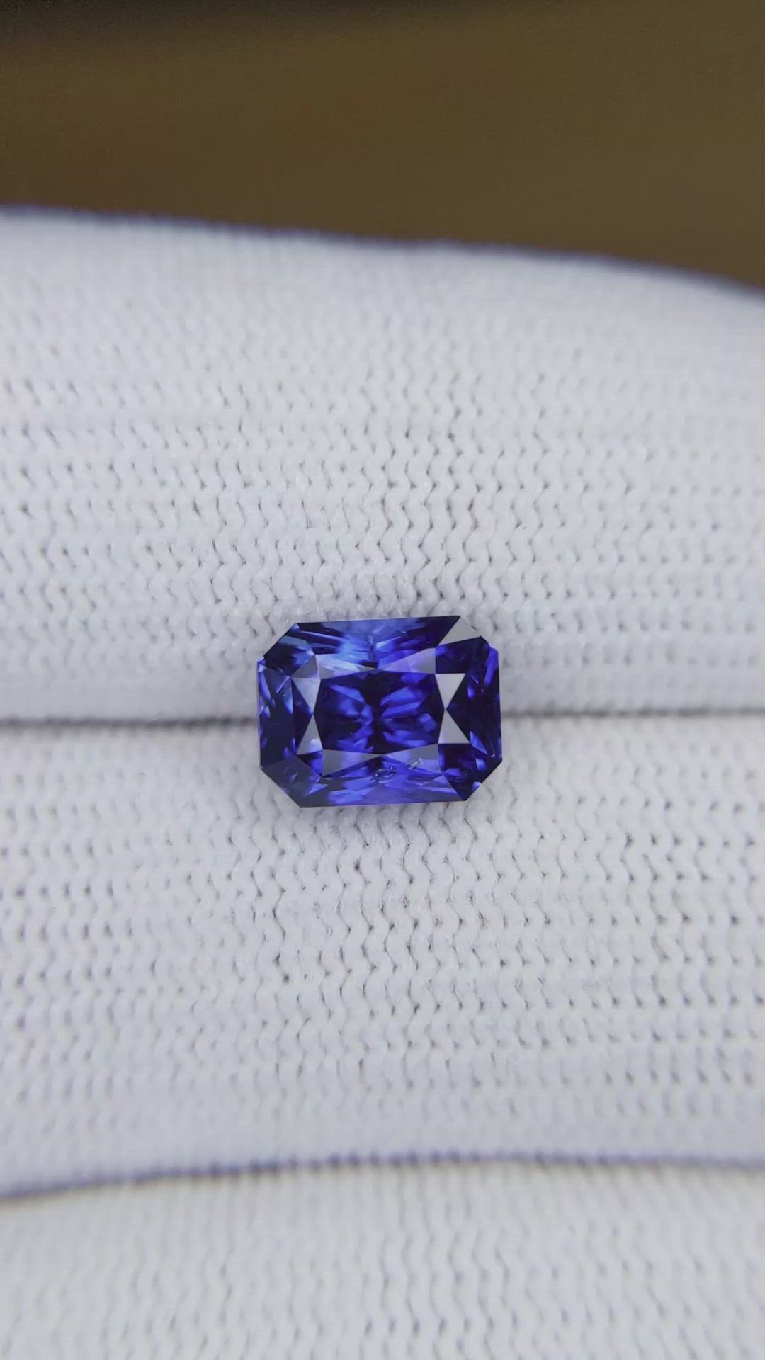 3.10 Ct. Blue Sapphire from Ceylon (Sri Lanka) Size Video