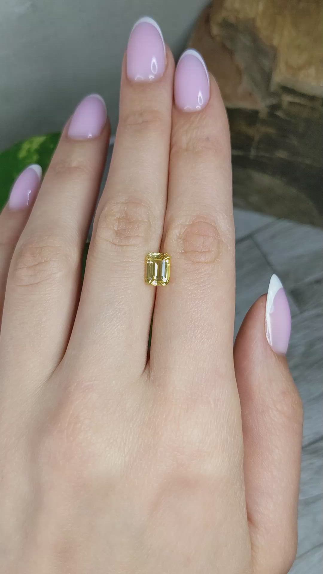 2.15 Ct. Yellow Sapphire from Ceylon (Sri Lanka) Size Video