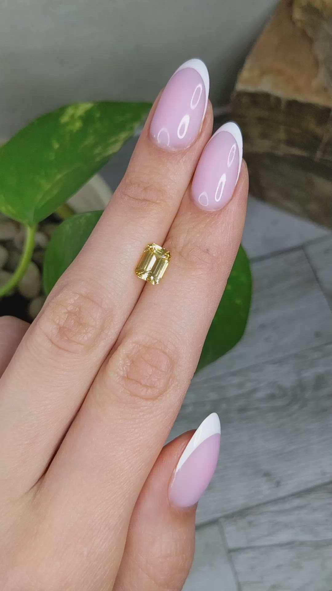 2.15 Ct. Yellow Sapphire from Ceylon (Sri Lanka) Size Video
