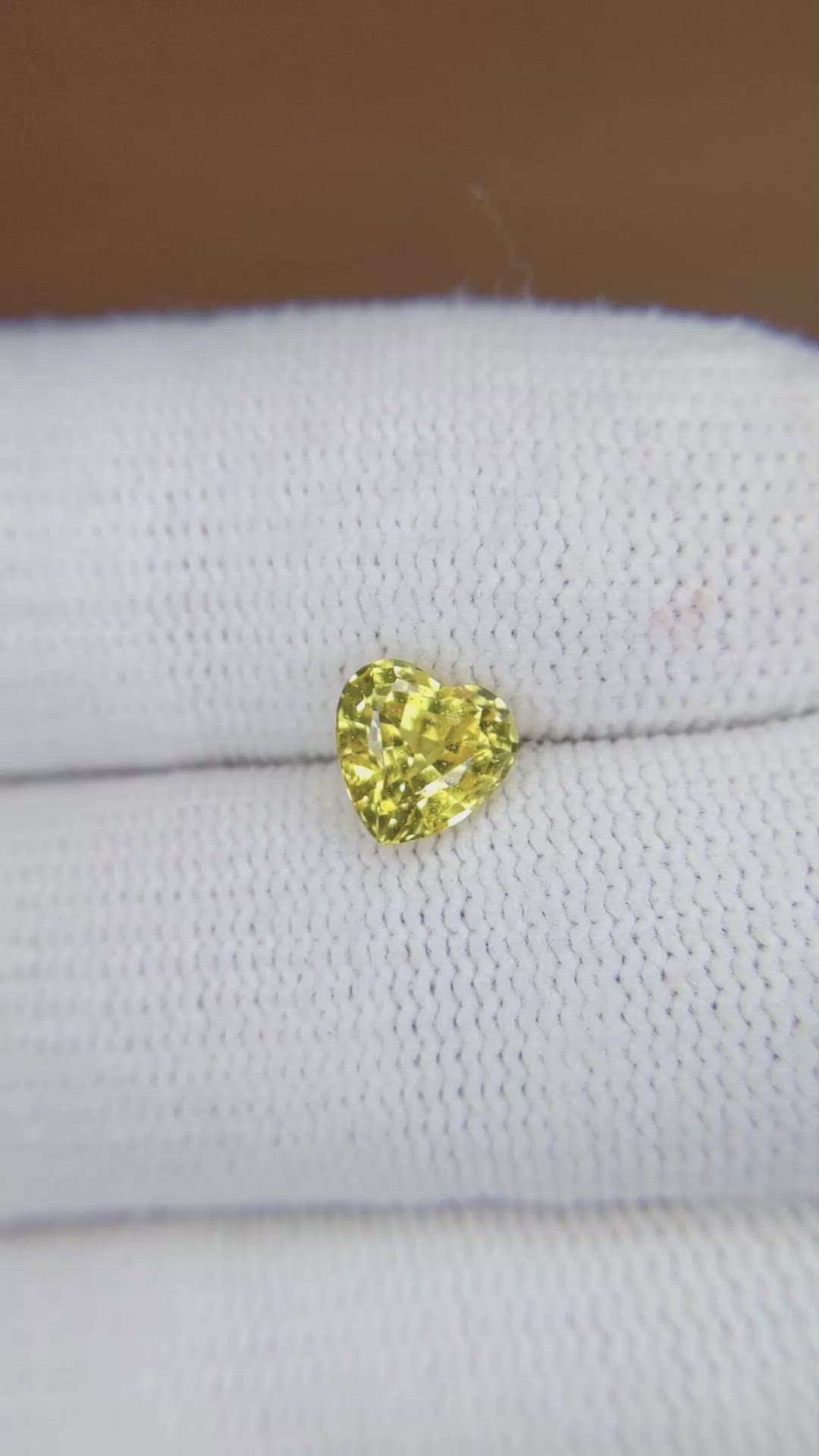 1.35 Ct. Yellow Sapphire from Ceylon (Sri Lanka) Size Video