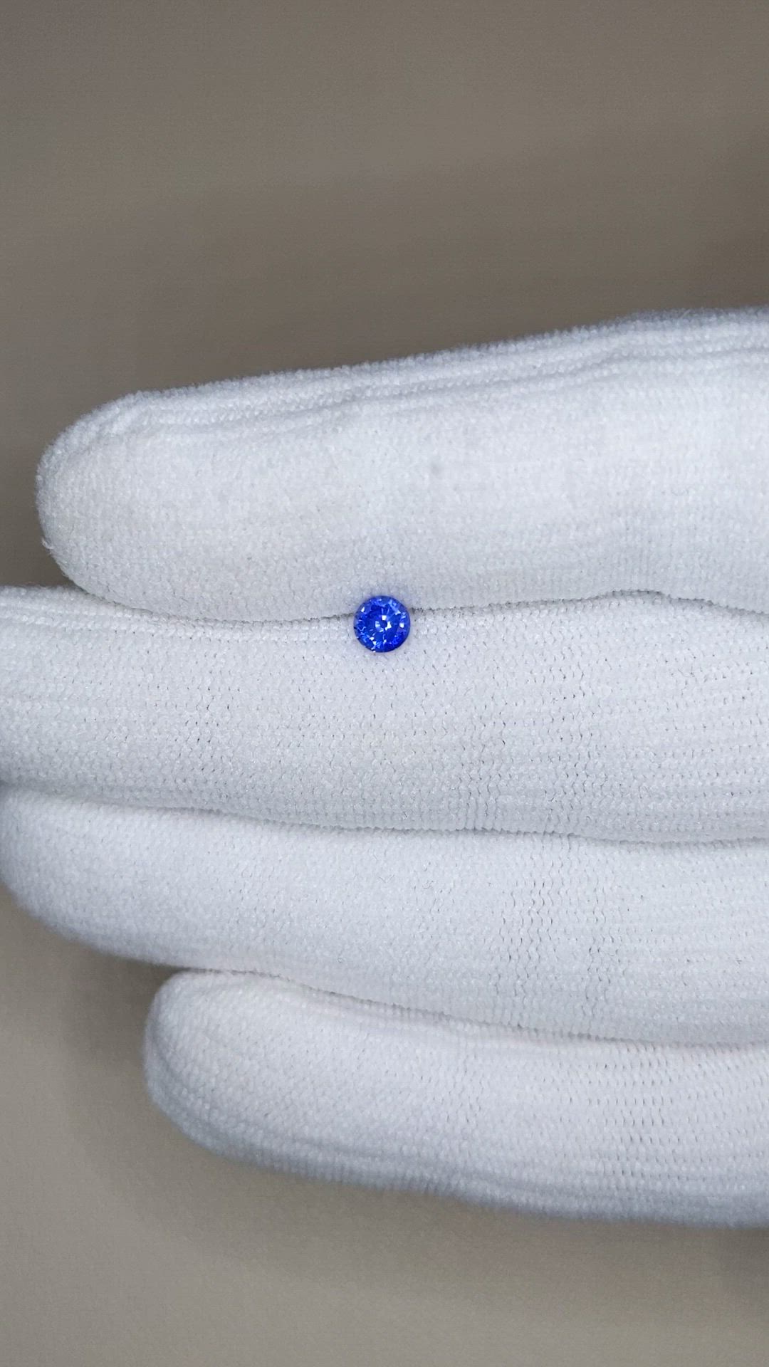 0.33 Ct. Blue Sapphire from Ceylon (Sri Lanka) Size Video