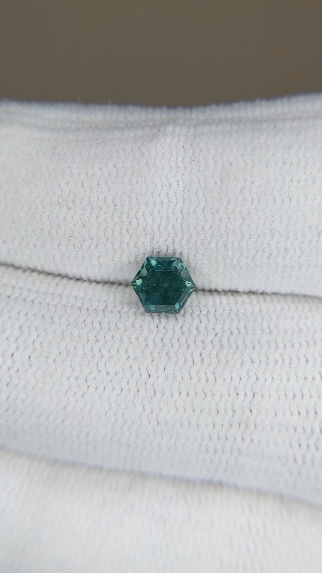 0.89 Ct. Bluish Green Sapphire from Montana Size Video