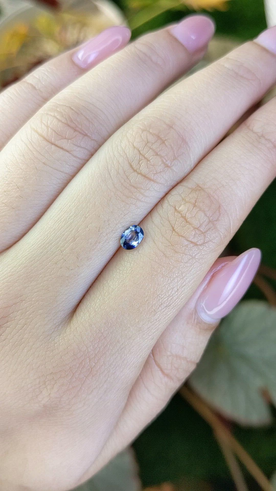 0.38 Ct. Bi Color / Parti Sapphire from Ceylon (Sri Lanka) Size Video