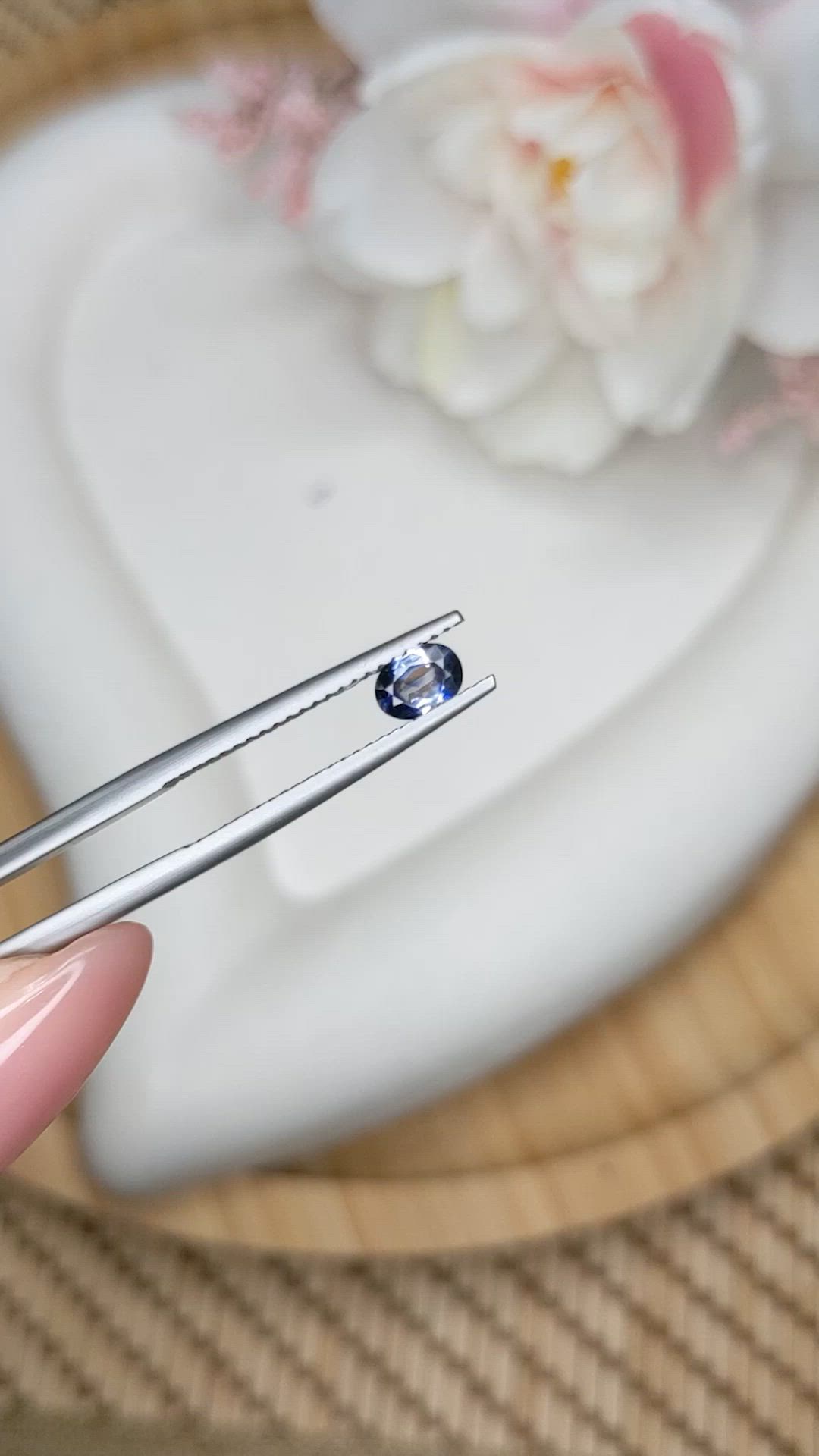 0.38 Ct. Bi Color / Parti Sapphire from Ceylon (Sri Lanka) Size Video