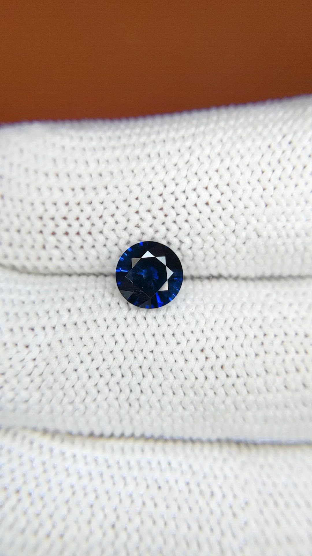 1.12 Ct. Blue Sapphire from Ceylon (Sri Lanka) Size Video