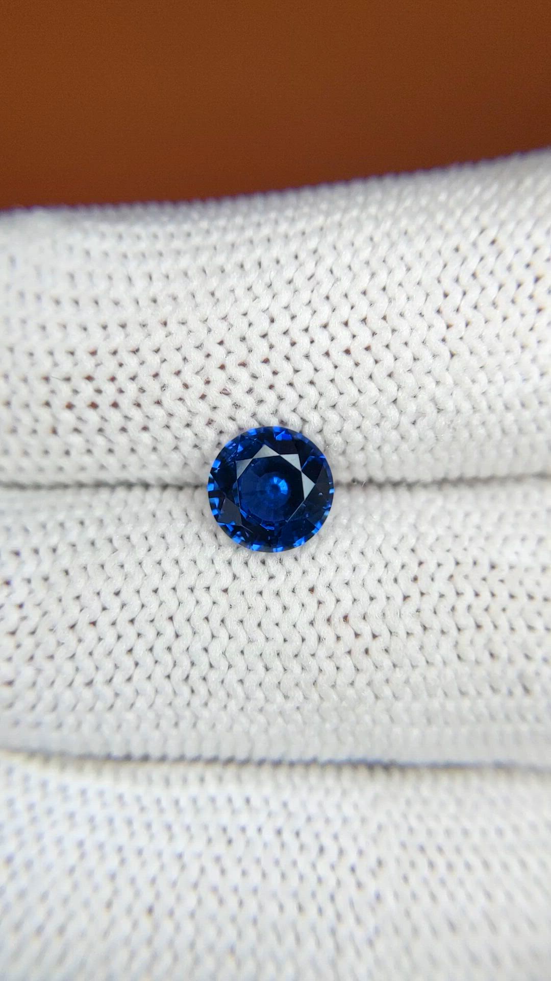 1.46 Ct. Blue Sapphire from Ceylon (Sri Lanka) Size Video